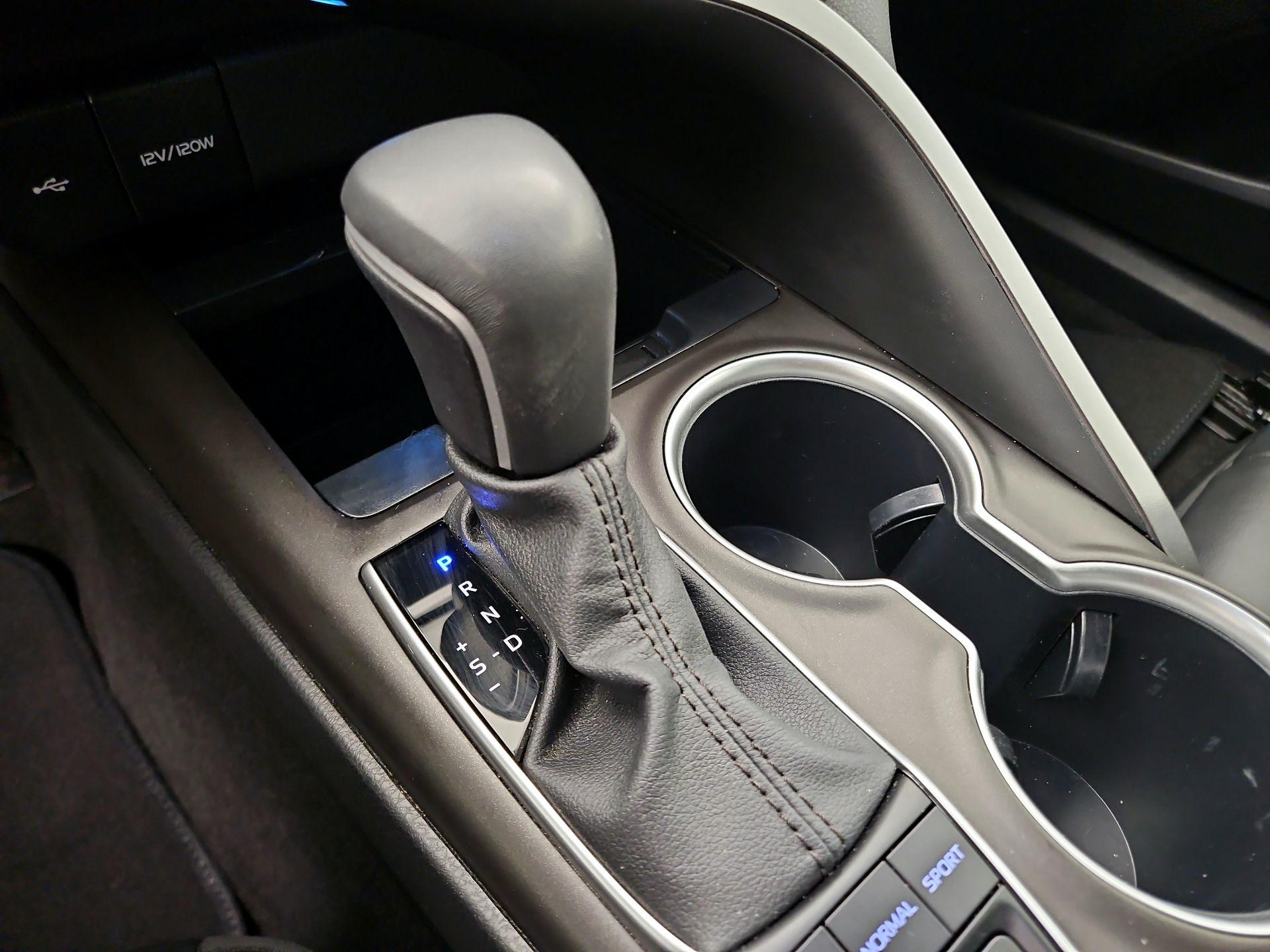 Thumbnail: 2023 Toyota Camry - 17