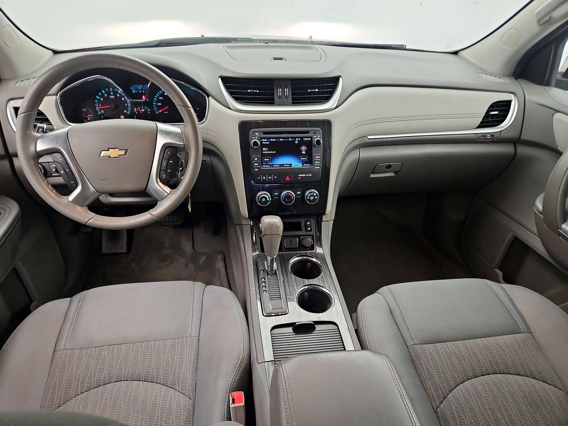Thumbnail: 2017 Chevrolet Traverse - 9