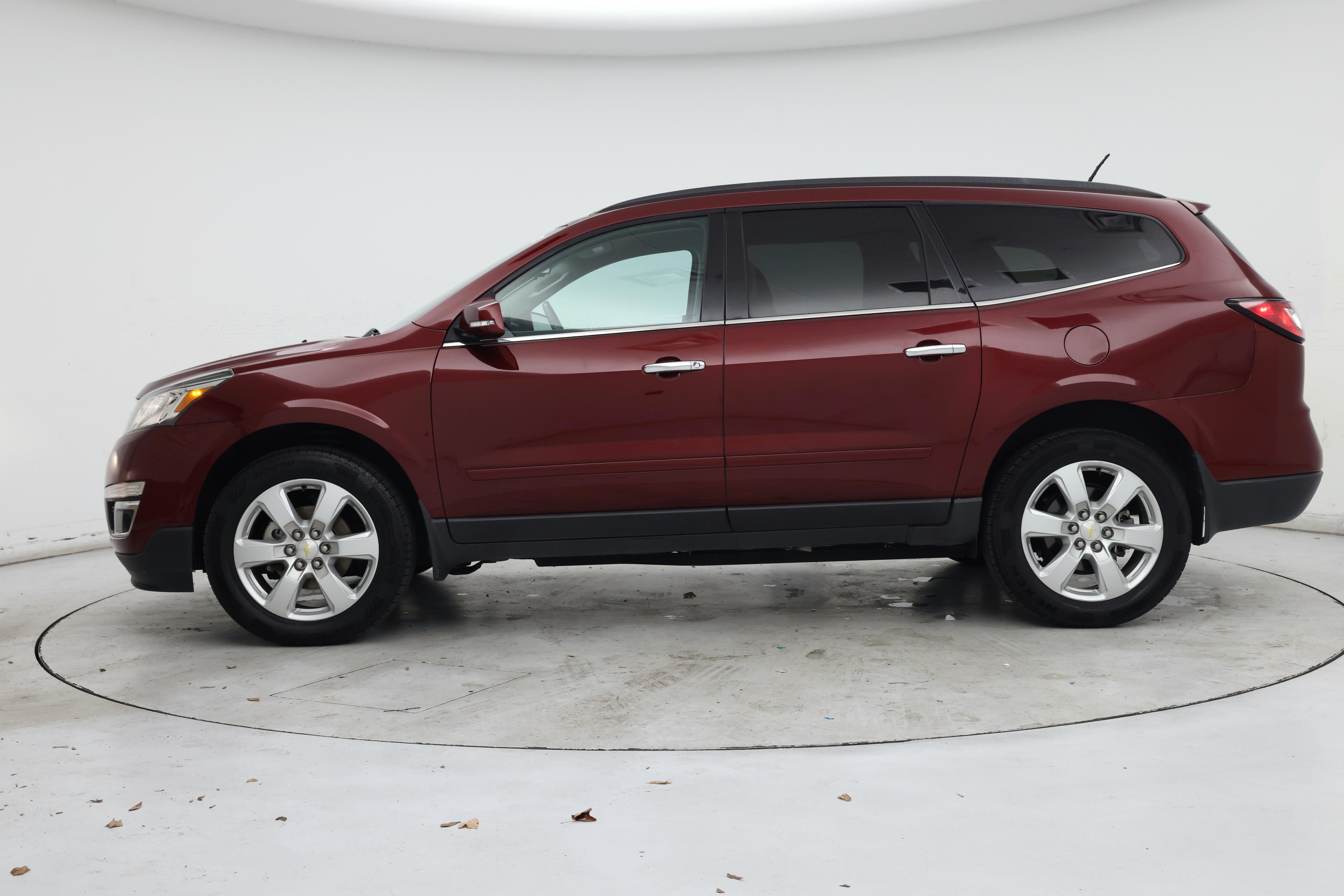 Thumbnail: 2017 Chevrolet Traverse - 3