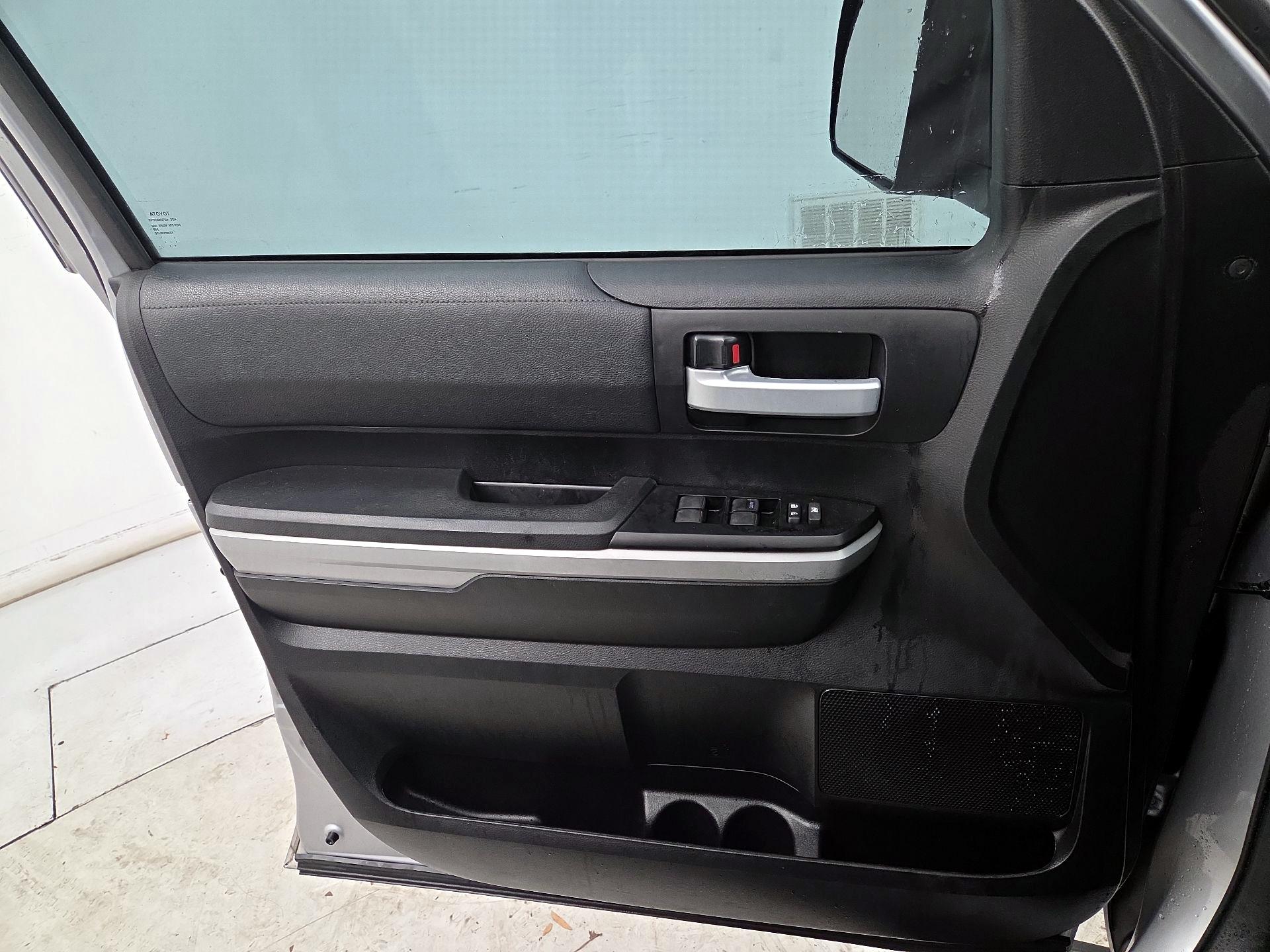 Thumbnail: 2021 Toyota Tundra - 12