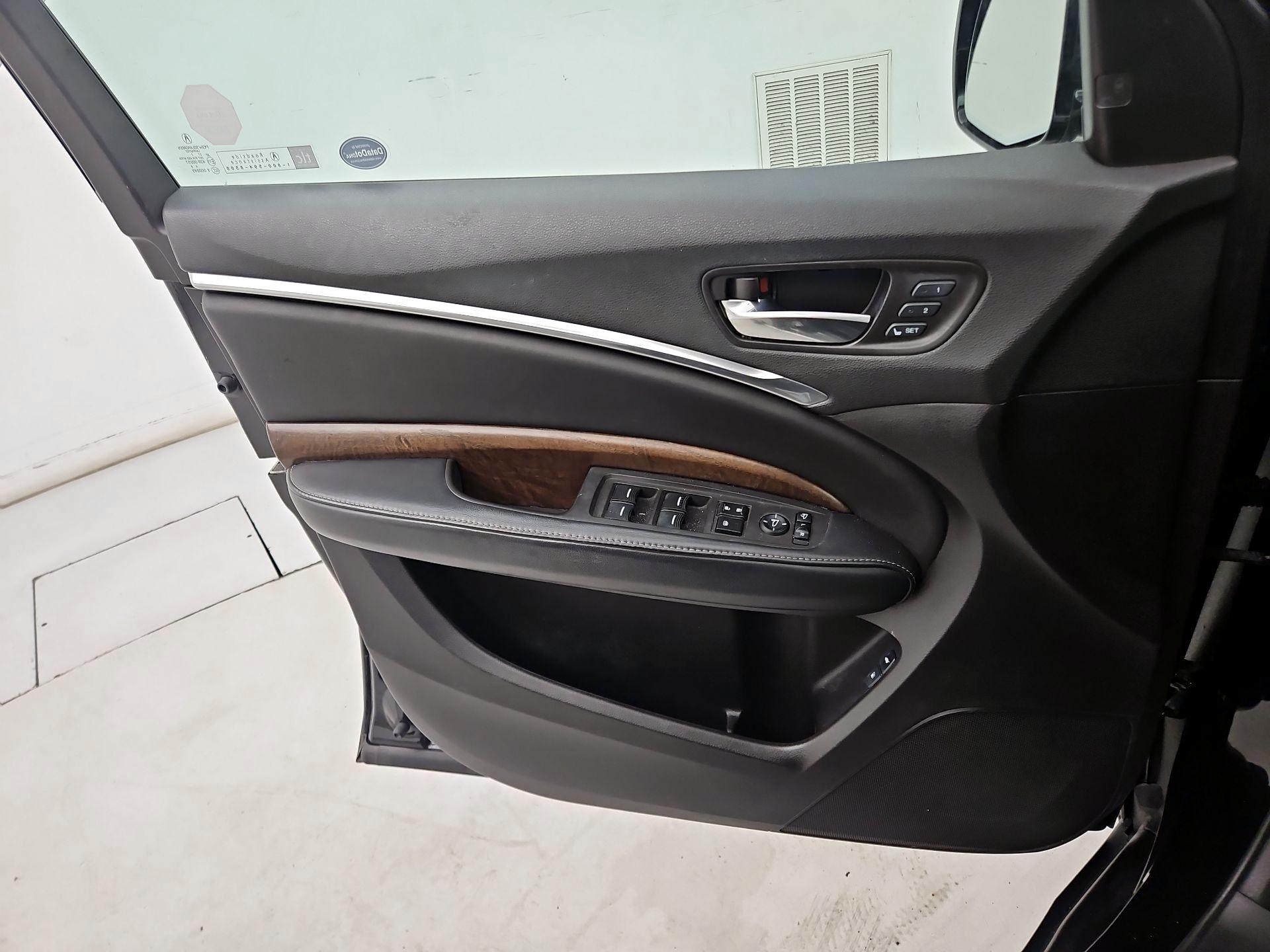 Thumbnail: 2018 Acura MDX - 12