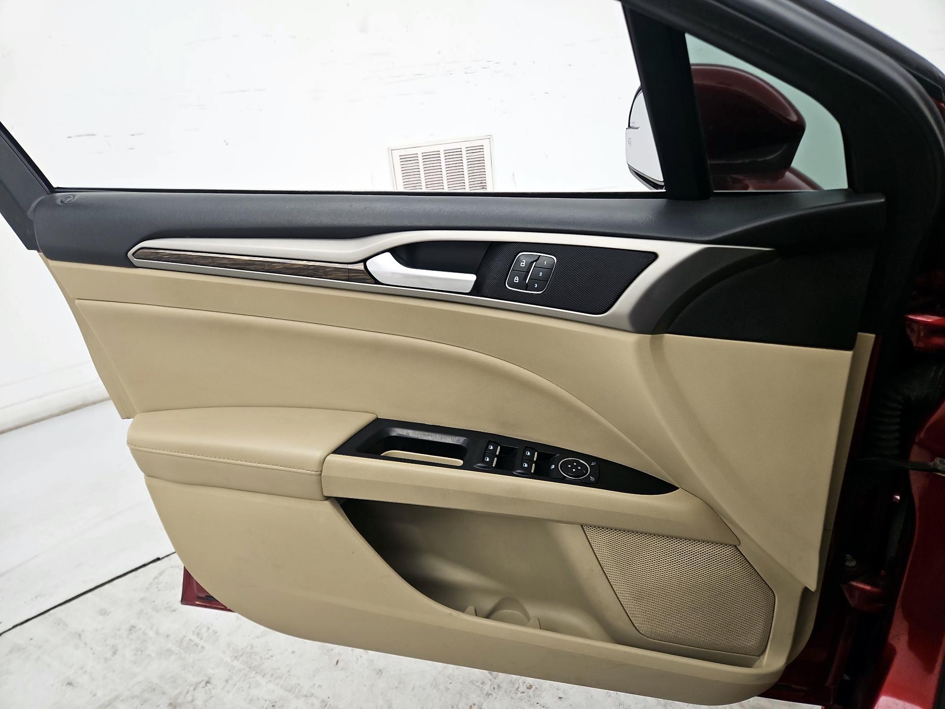 Thumbnail: 2014 Ford Fusion - 12