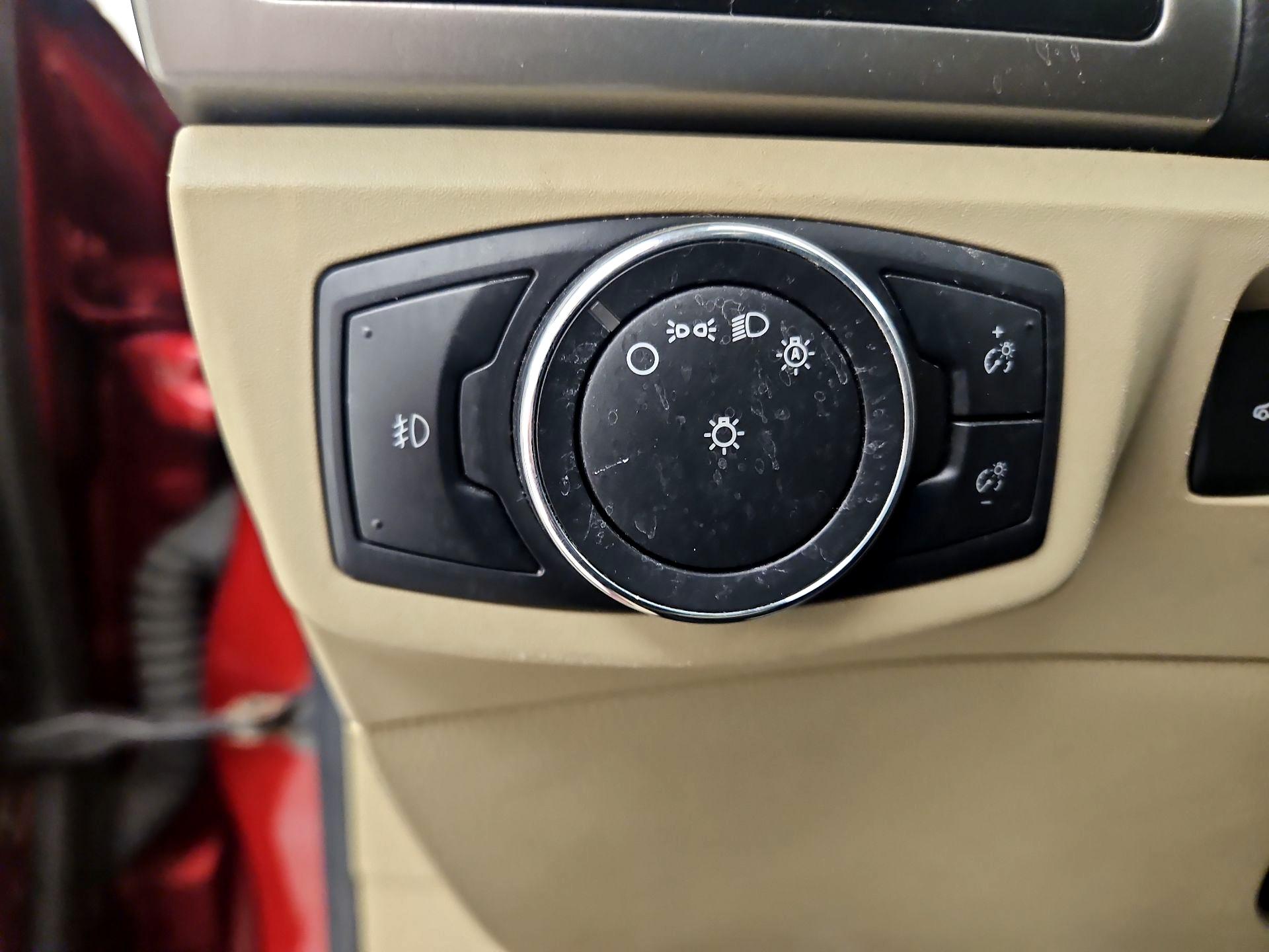 Thumbnail: 2014 Ford Fusion - 13