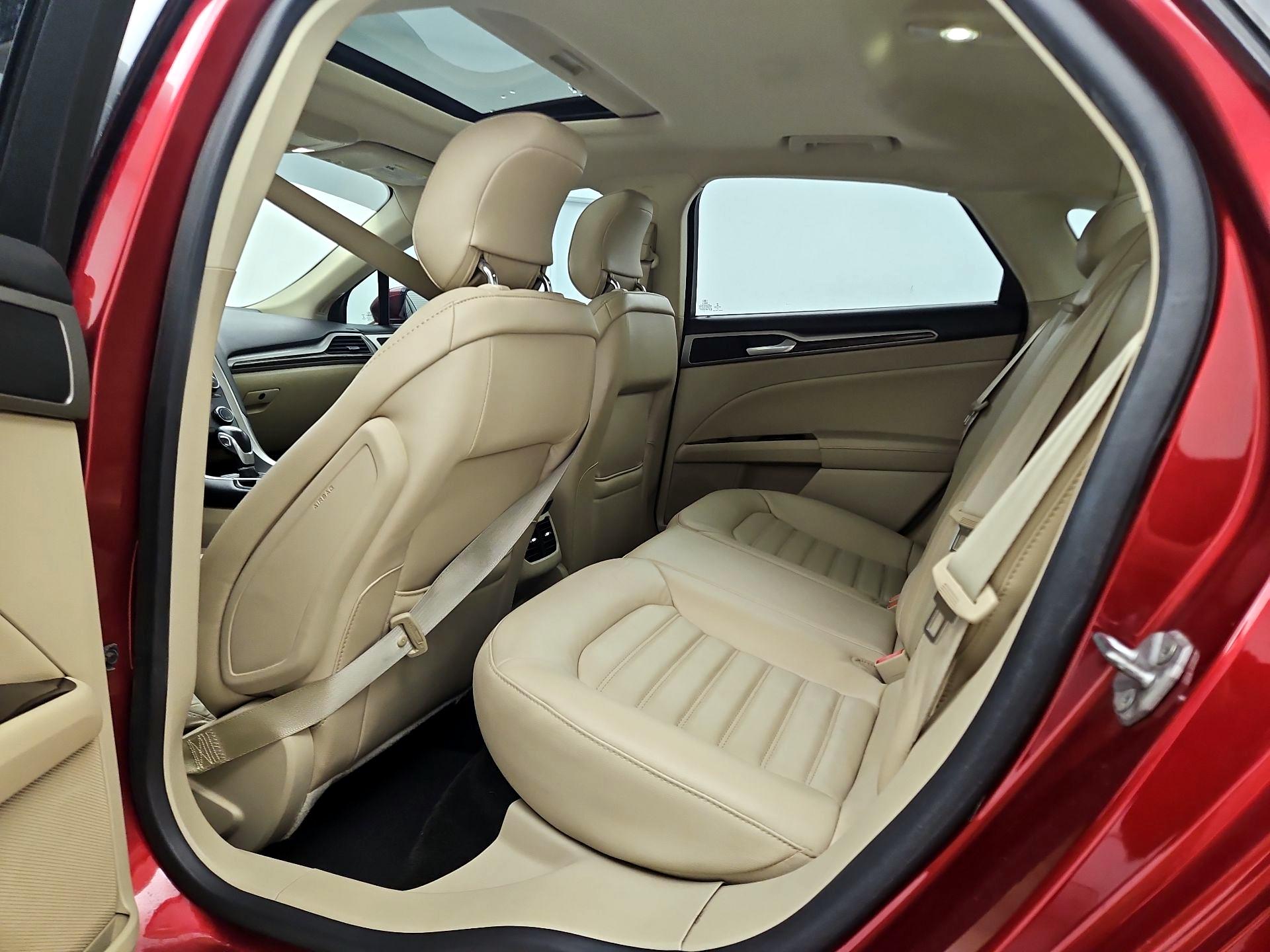 Thumbnail: 2014 Ford Fusion - 19