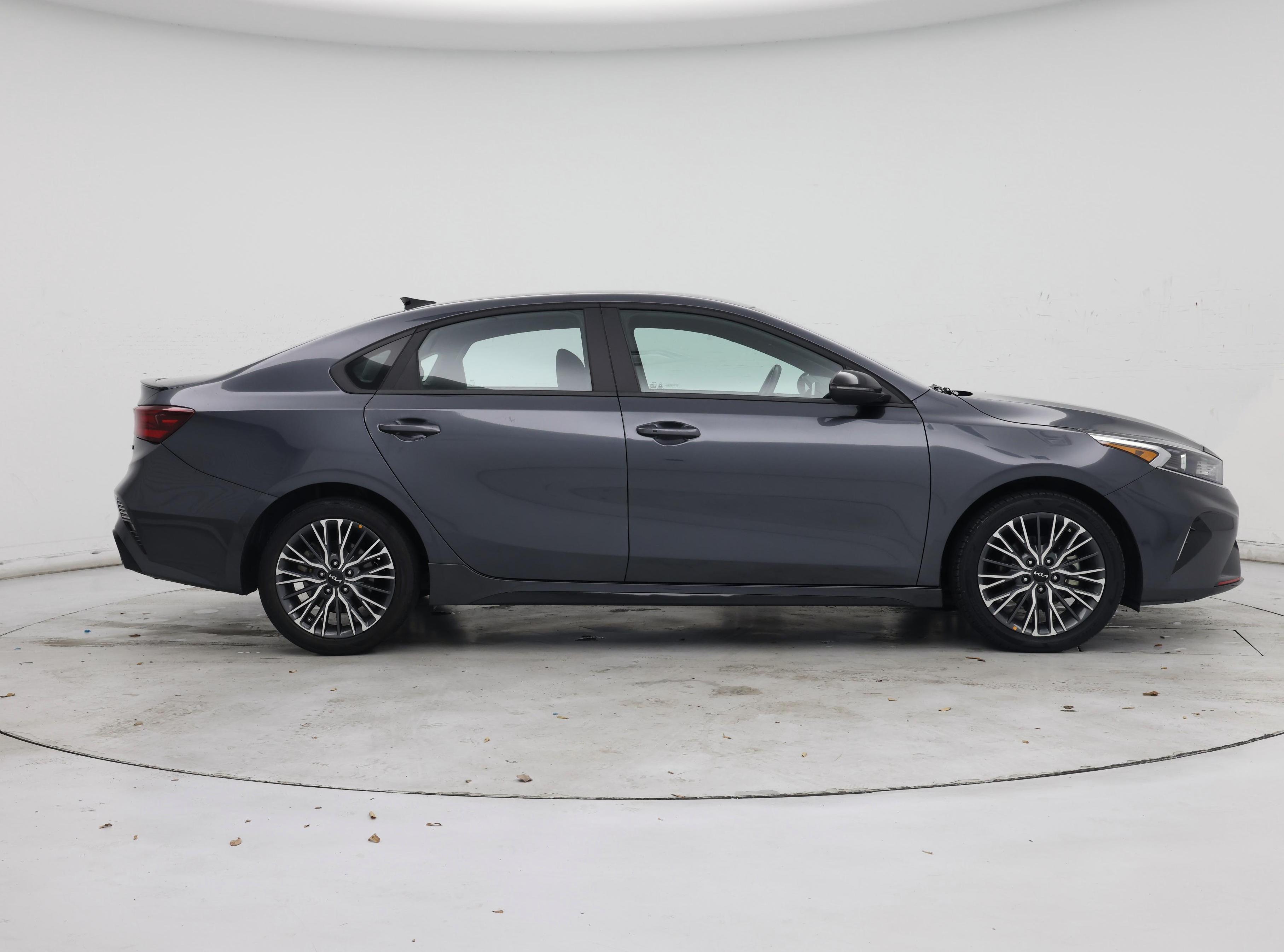 Thumbnail: 2024 Kia Forte - 7