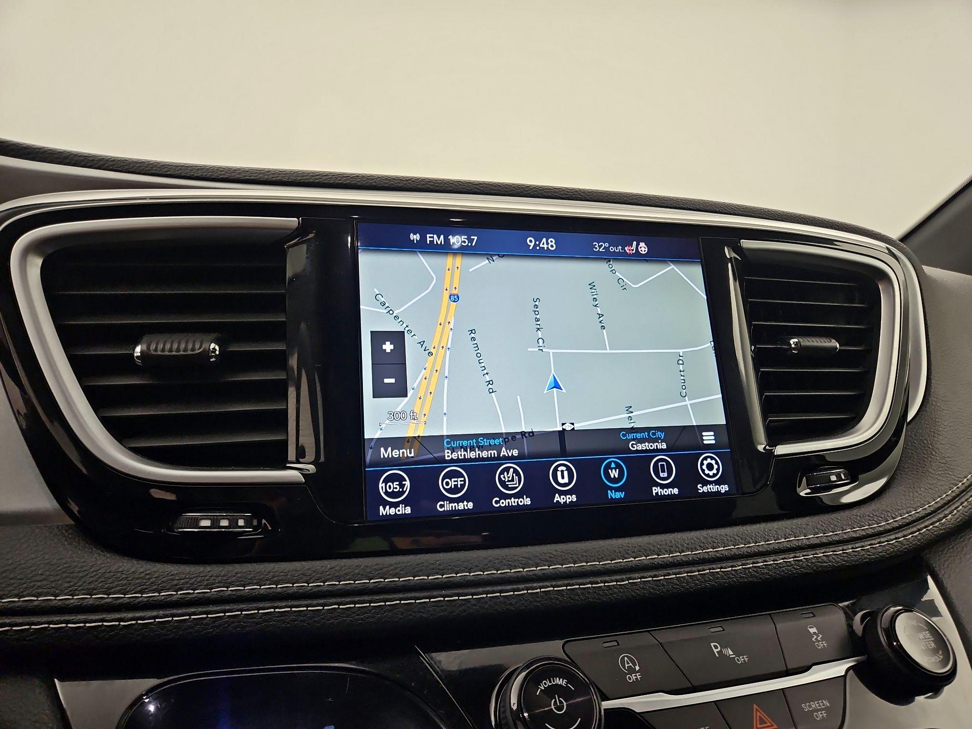 Thumbnail: 2020 Chrysler Pacifica - 14