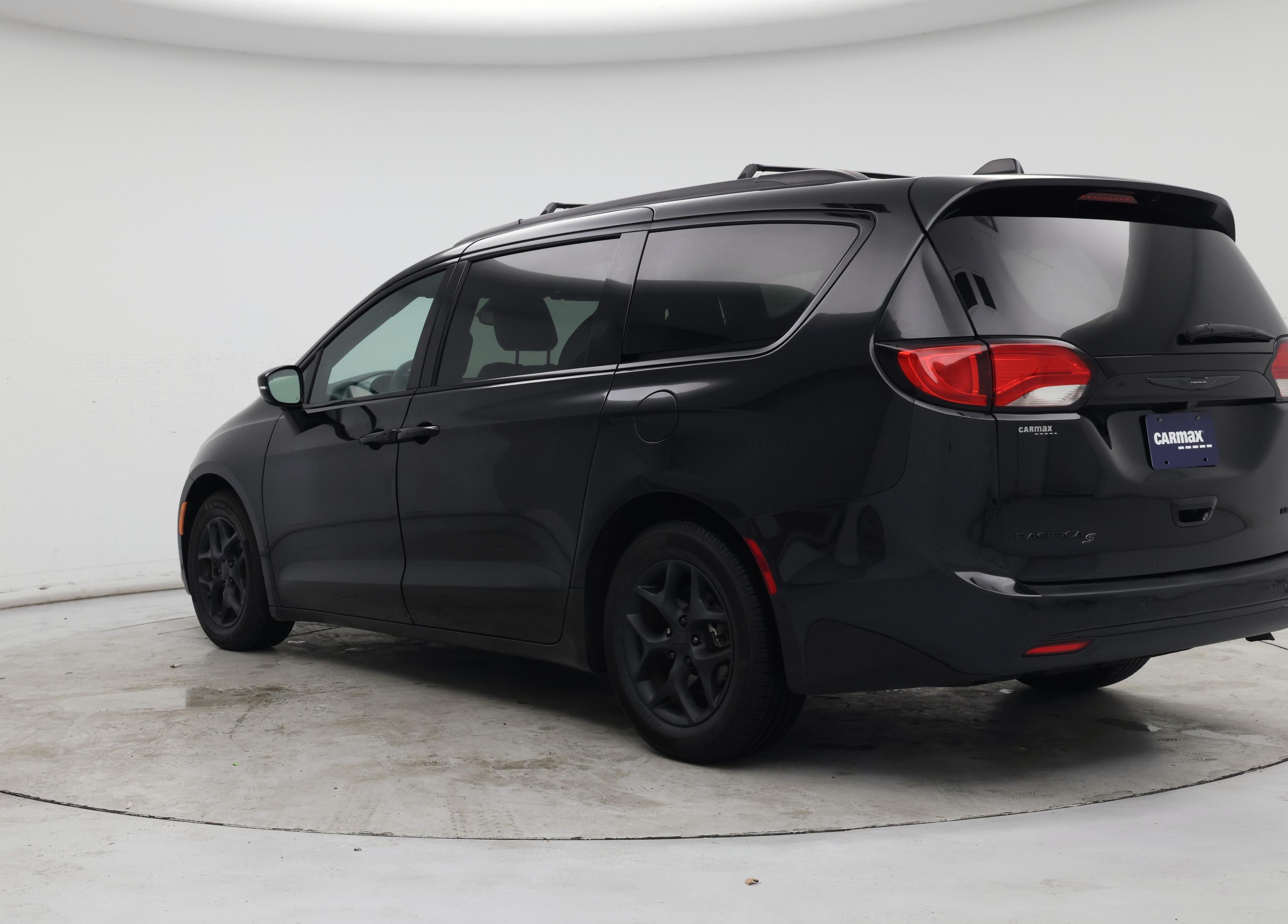 Thumbnail: 2020 Chrysler Pacifica - 2