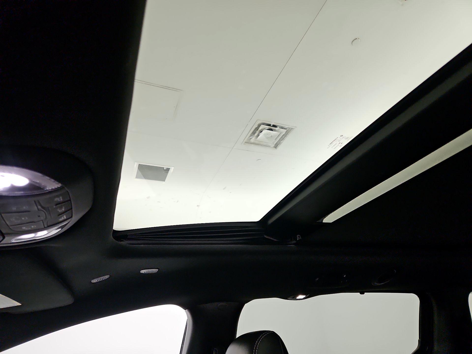 Thumbnail: 2020 Chrysler Pacifica - 20