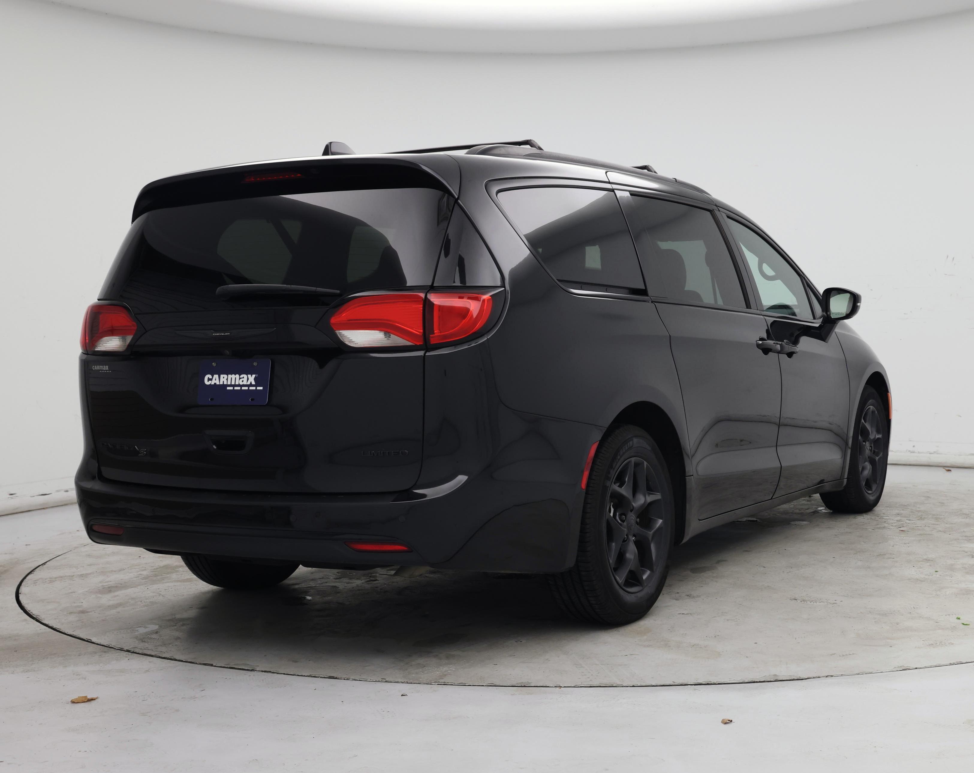 Thumbnail: 2020 Chrysler Pacifica - 8