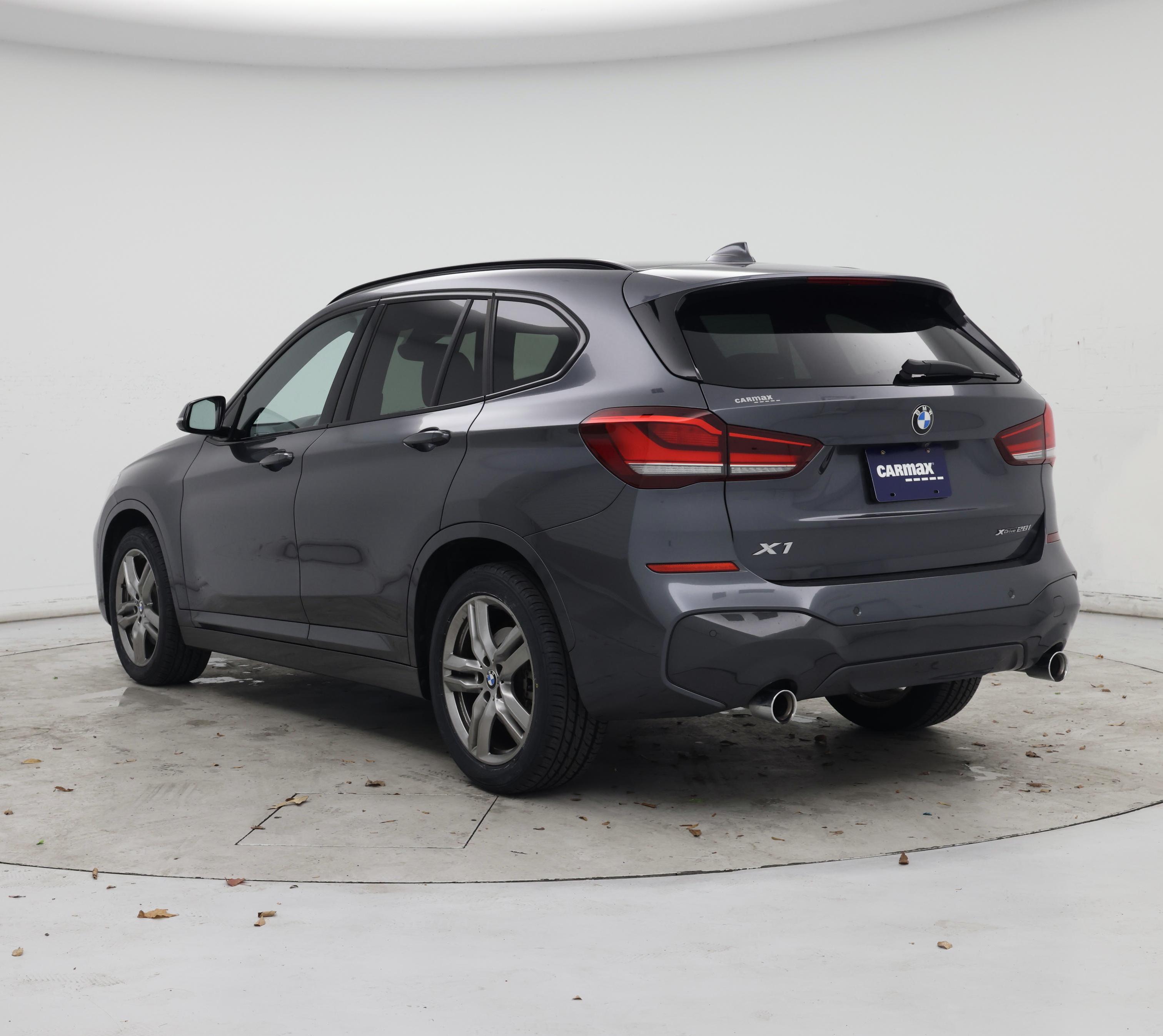Thumbnail: 2021 BMW X1 - 2