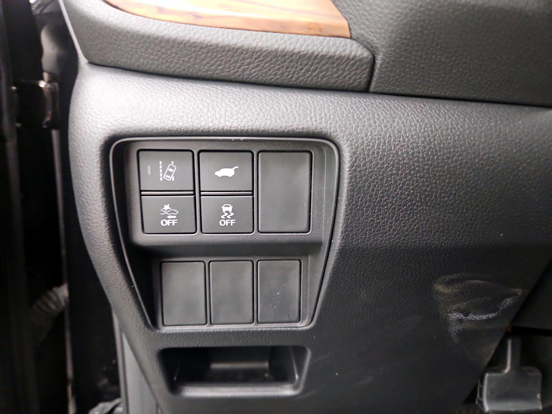 Thumbnail: 2017 Honda CR-V - 13