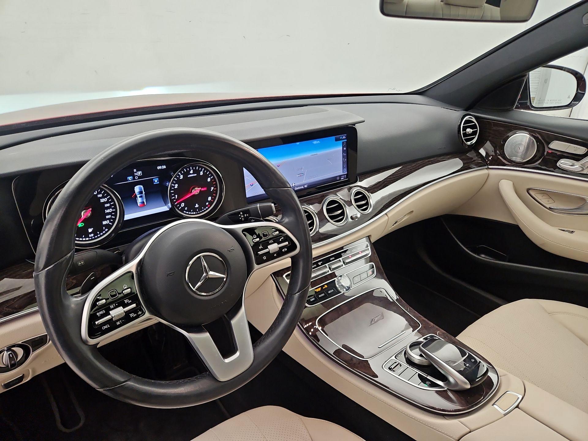 Thumbnail: 2019 Mercedes-Benz E-Class - 9