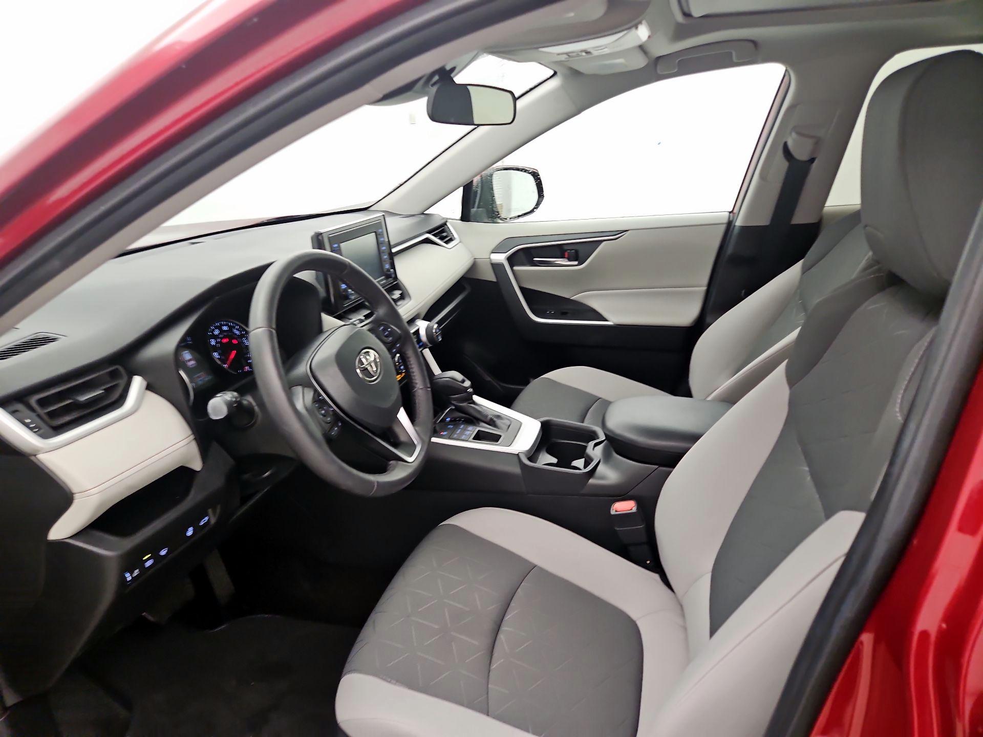 Thumbnail: 2021 Toyota RAV4 - 11