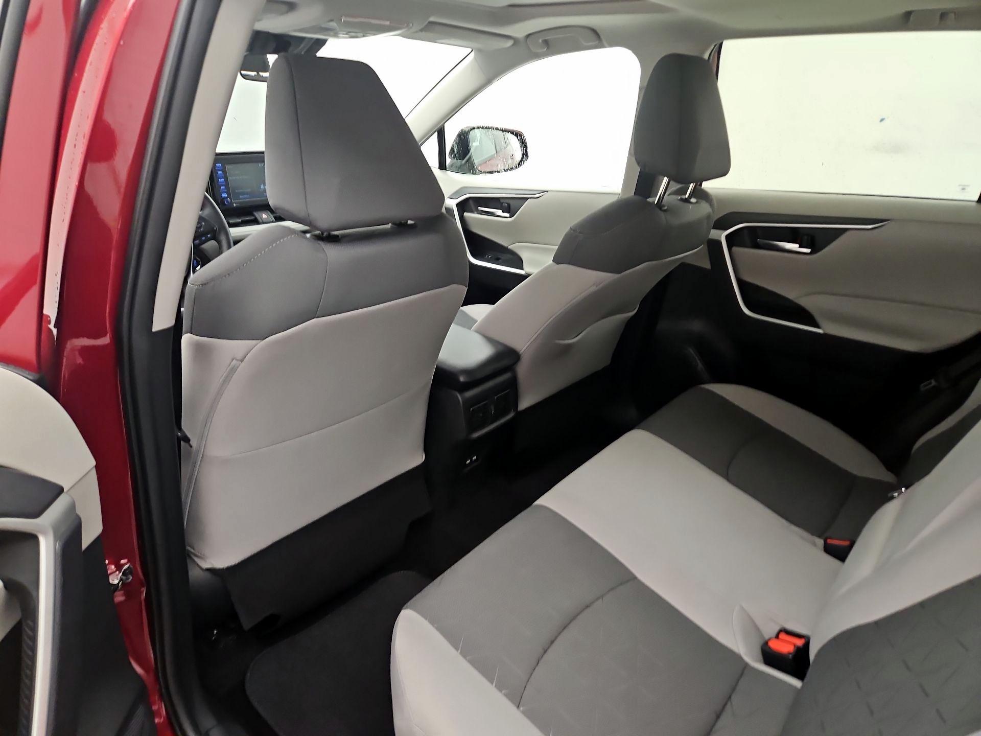 Thumbnail: 2021 Toyota RAV4 - 19