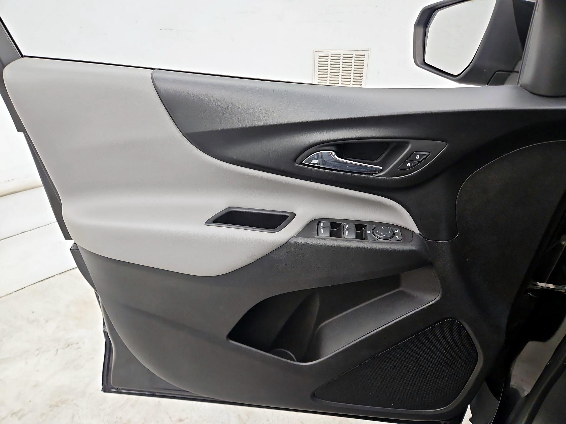 Thumbnail: 2019 Chevrolet Equinox - 12