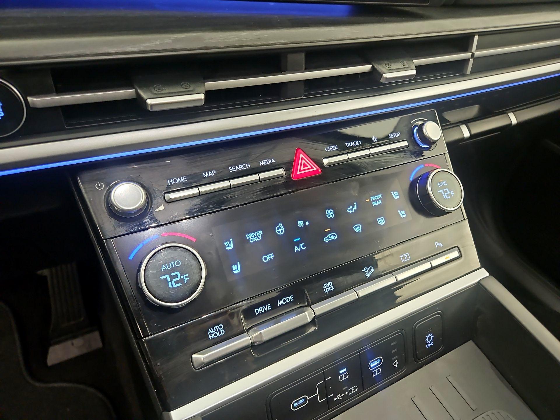 Thumbnail: 2024 Hyundai Santa Fe - 16