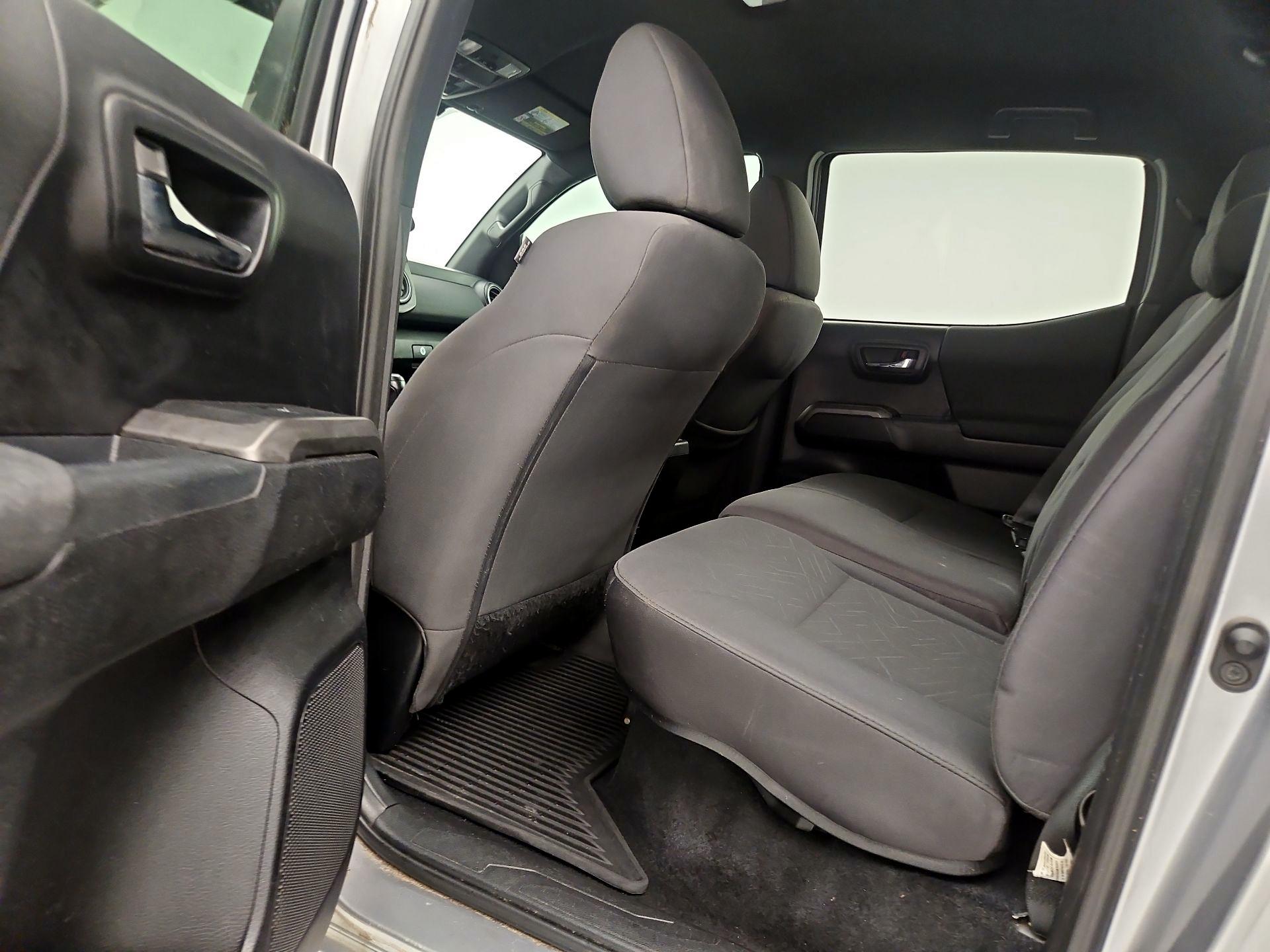 Thumbnail: 2018 Toyota Tacoma - 19