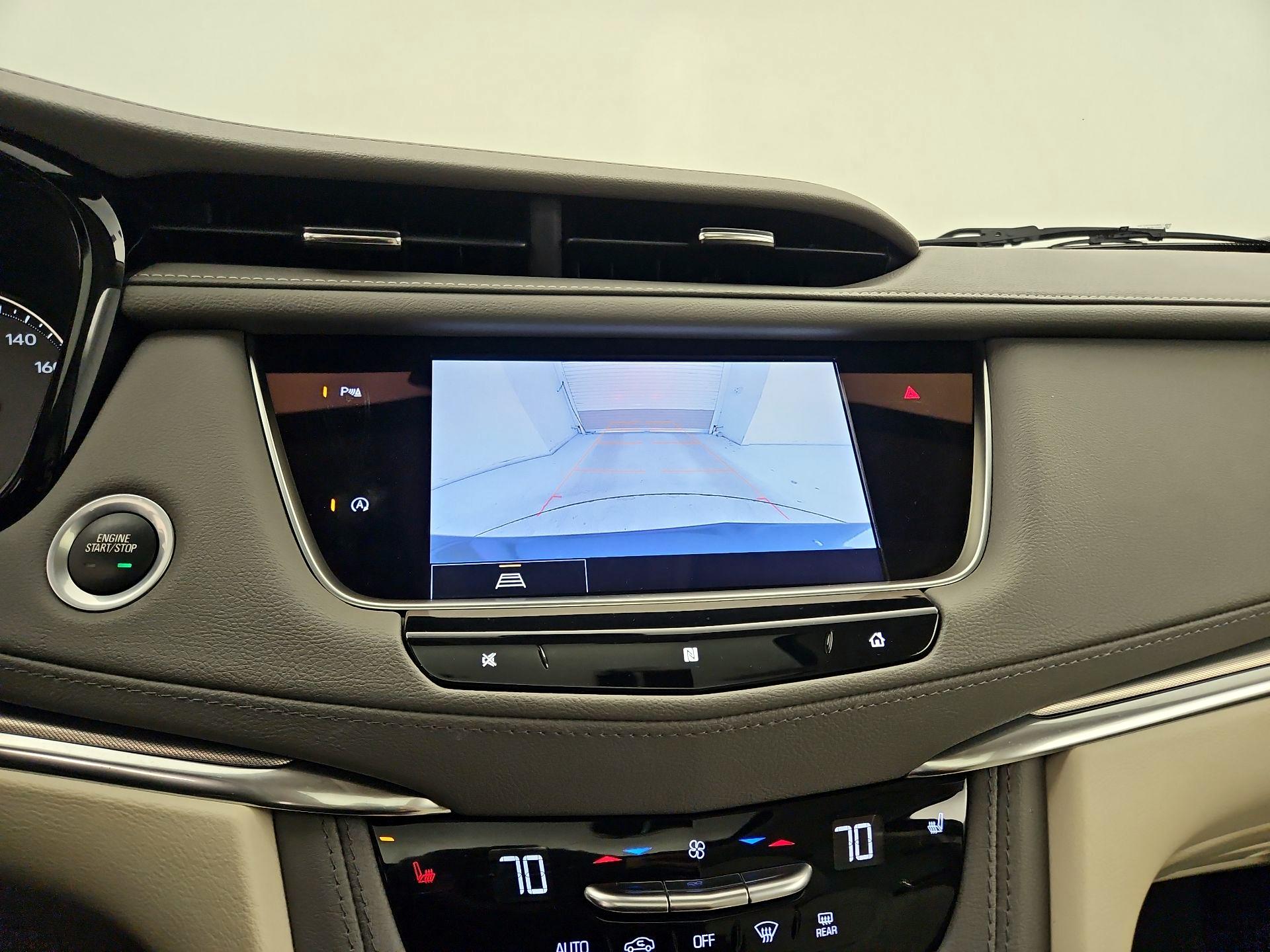 Thumbnail: 2021 Cadillac XT5 - 14