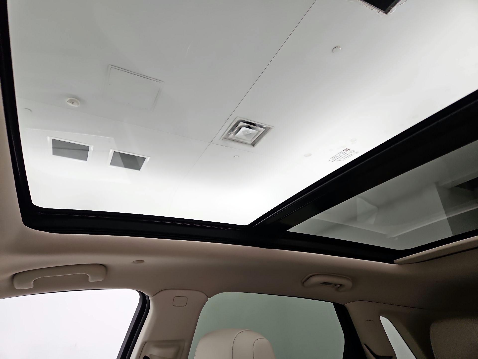 Thumbnail: 2021 Cadillac XT5 - 18