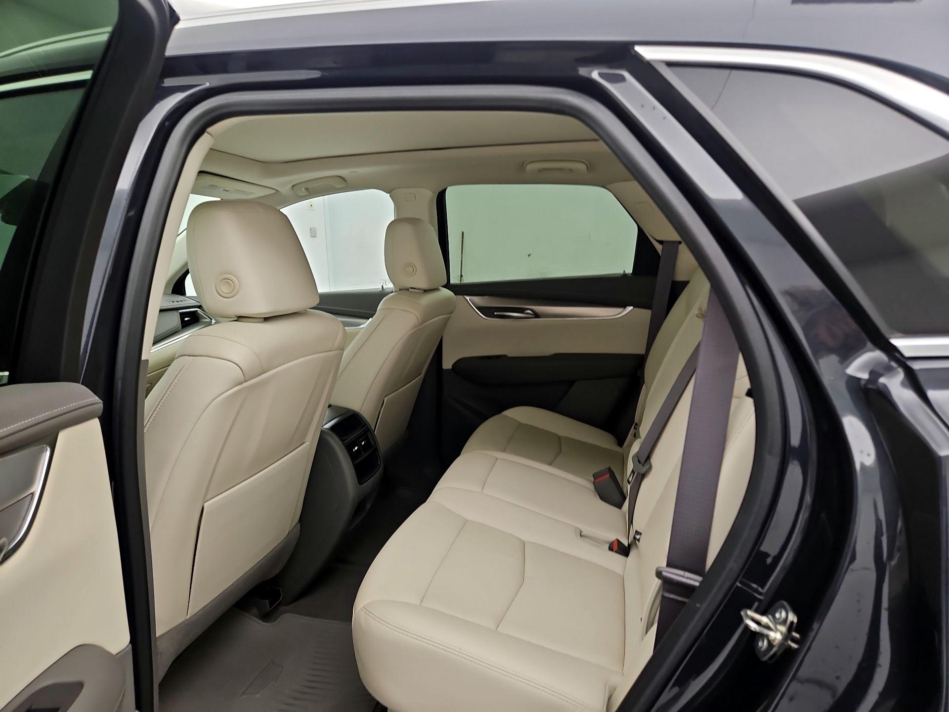 Thumbnail: 2021 Cadillac XT5 - 19