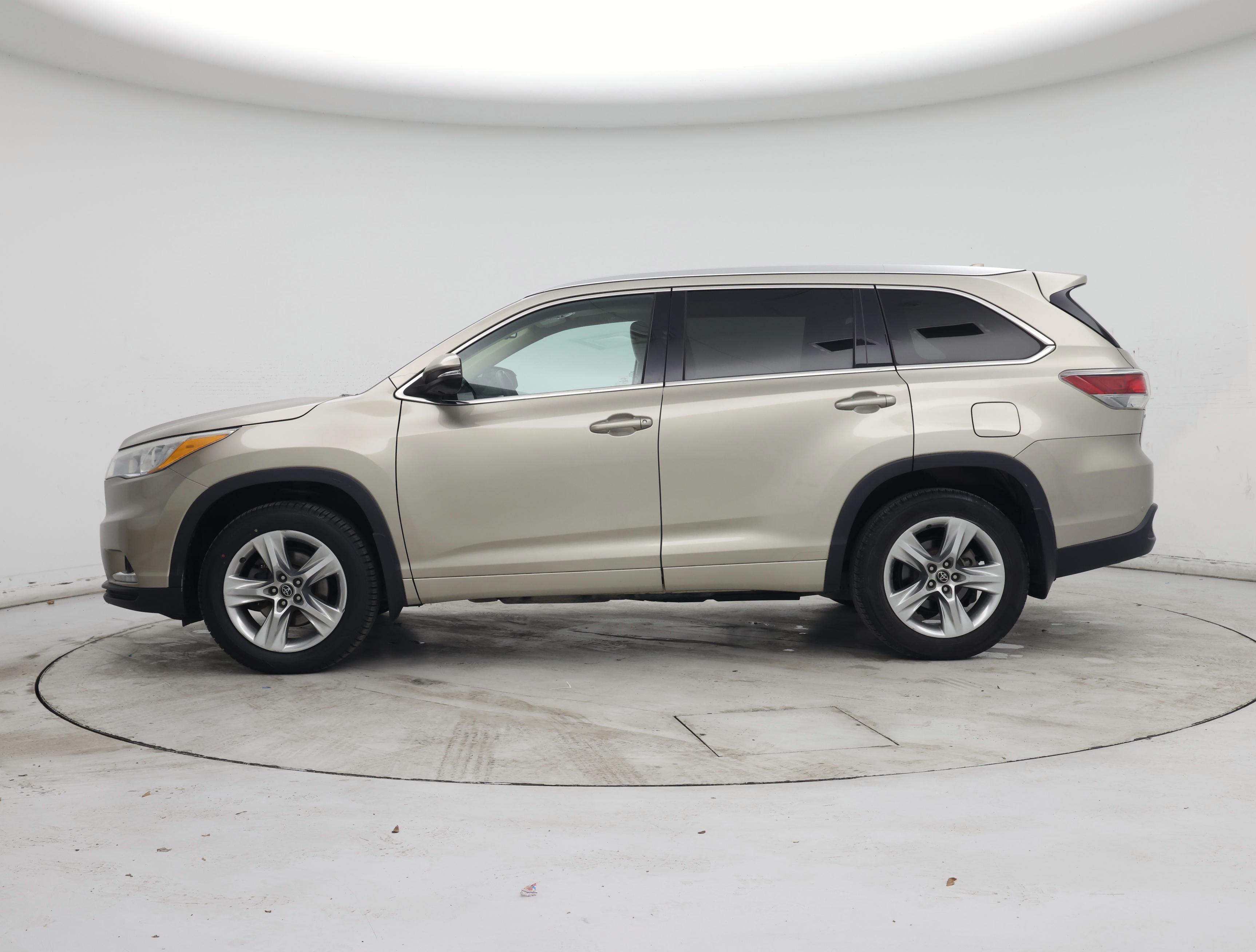 Thumbnail: 2016 Toyota Highlander - 3