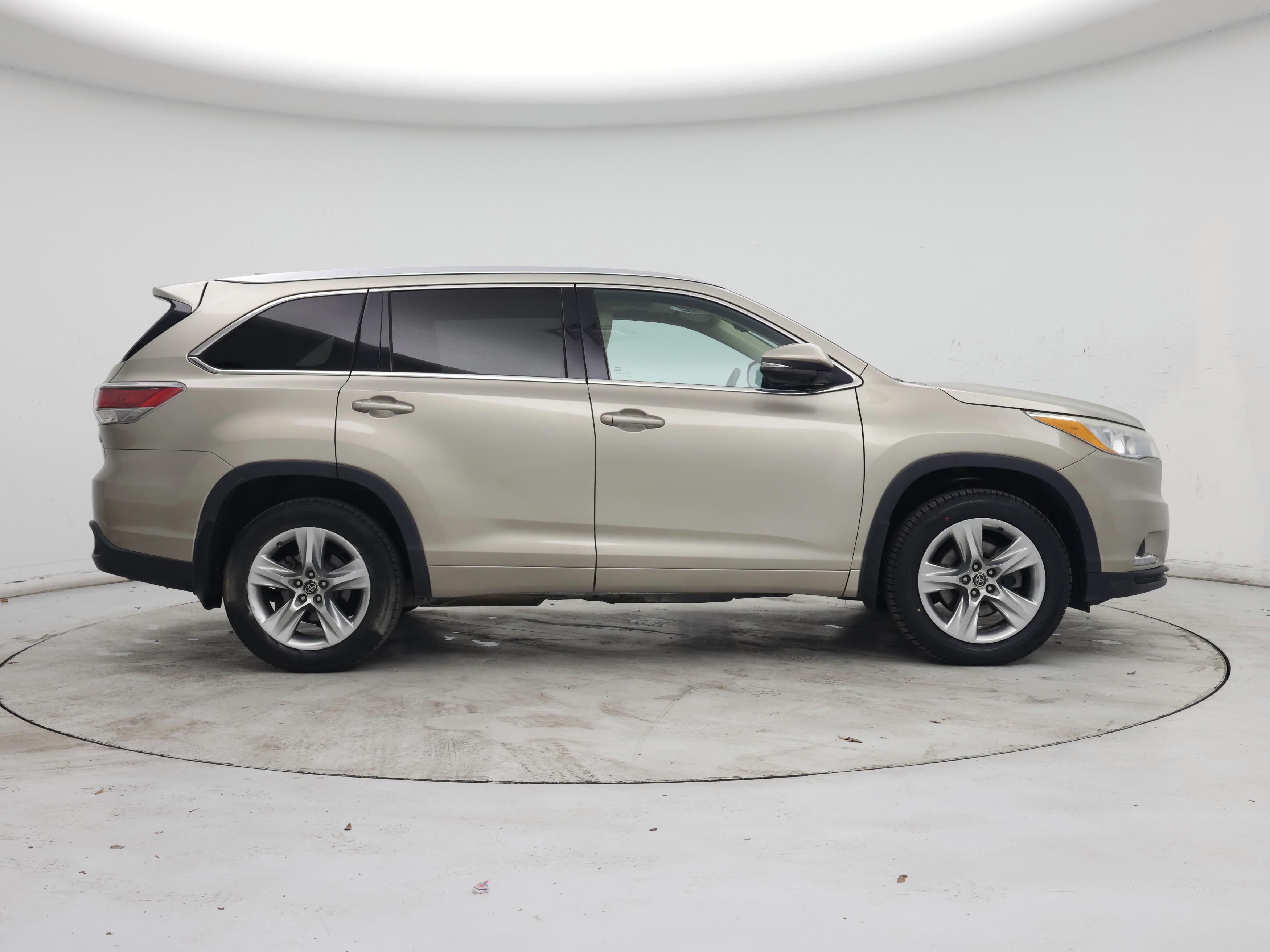 Thumbnail: 2016 Toyota Highlander - 7