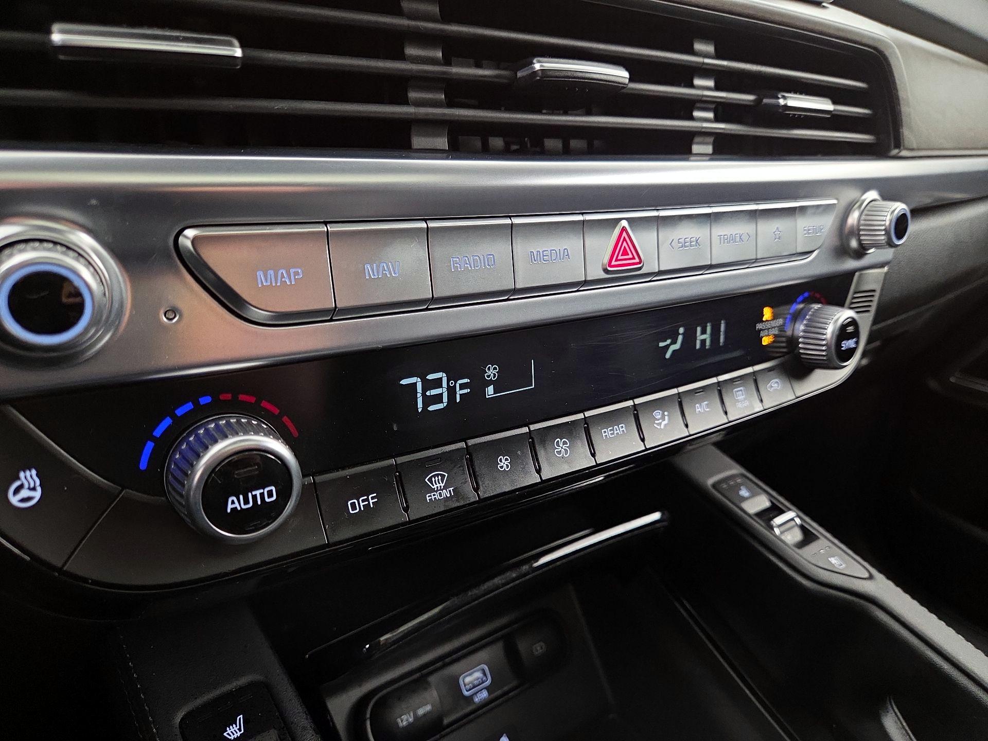 Thumbnail: 2020 Kia Telluride - 17