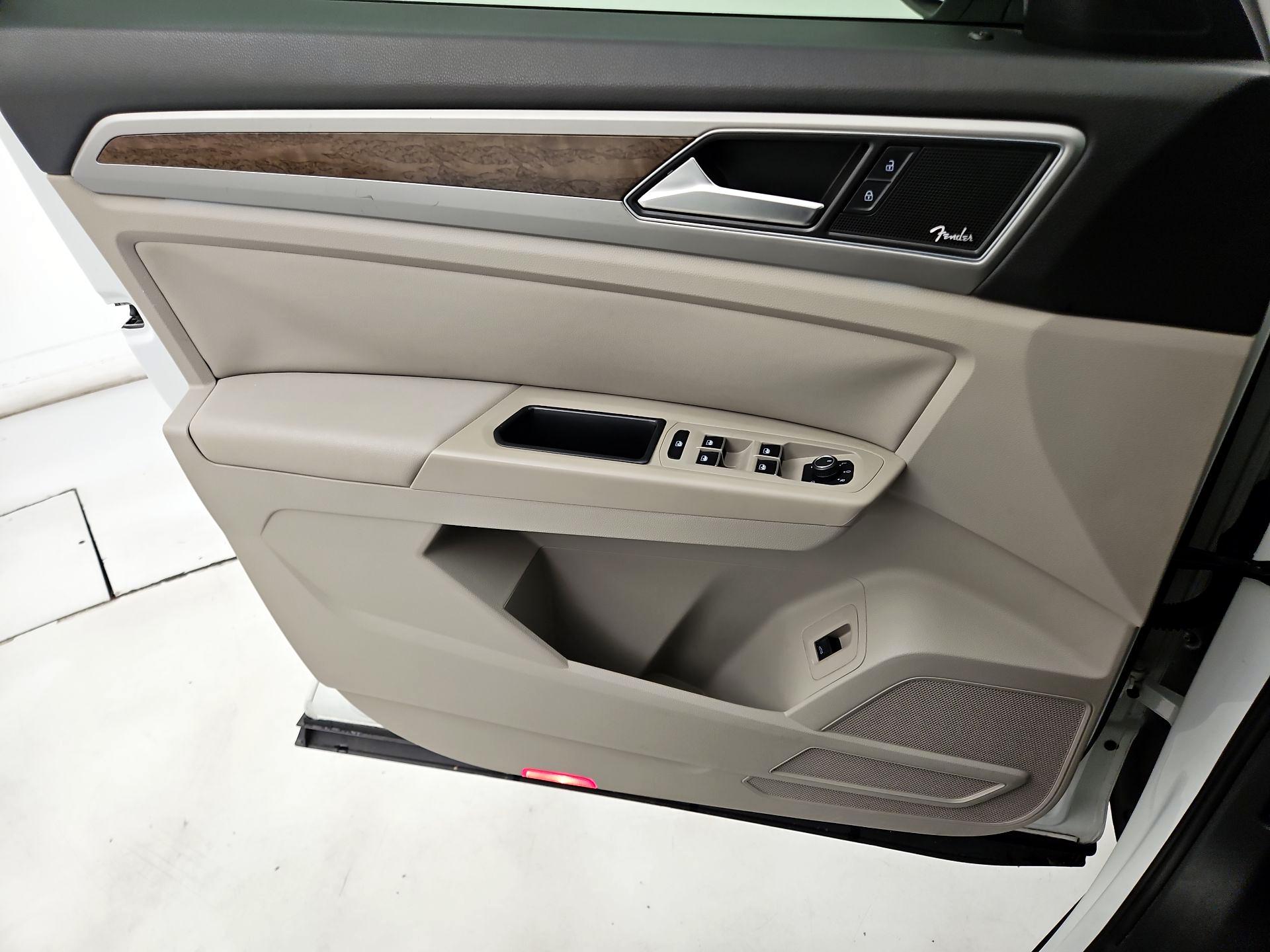 Thumbnail: 2018 Volkswagen Atlas - 12