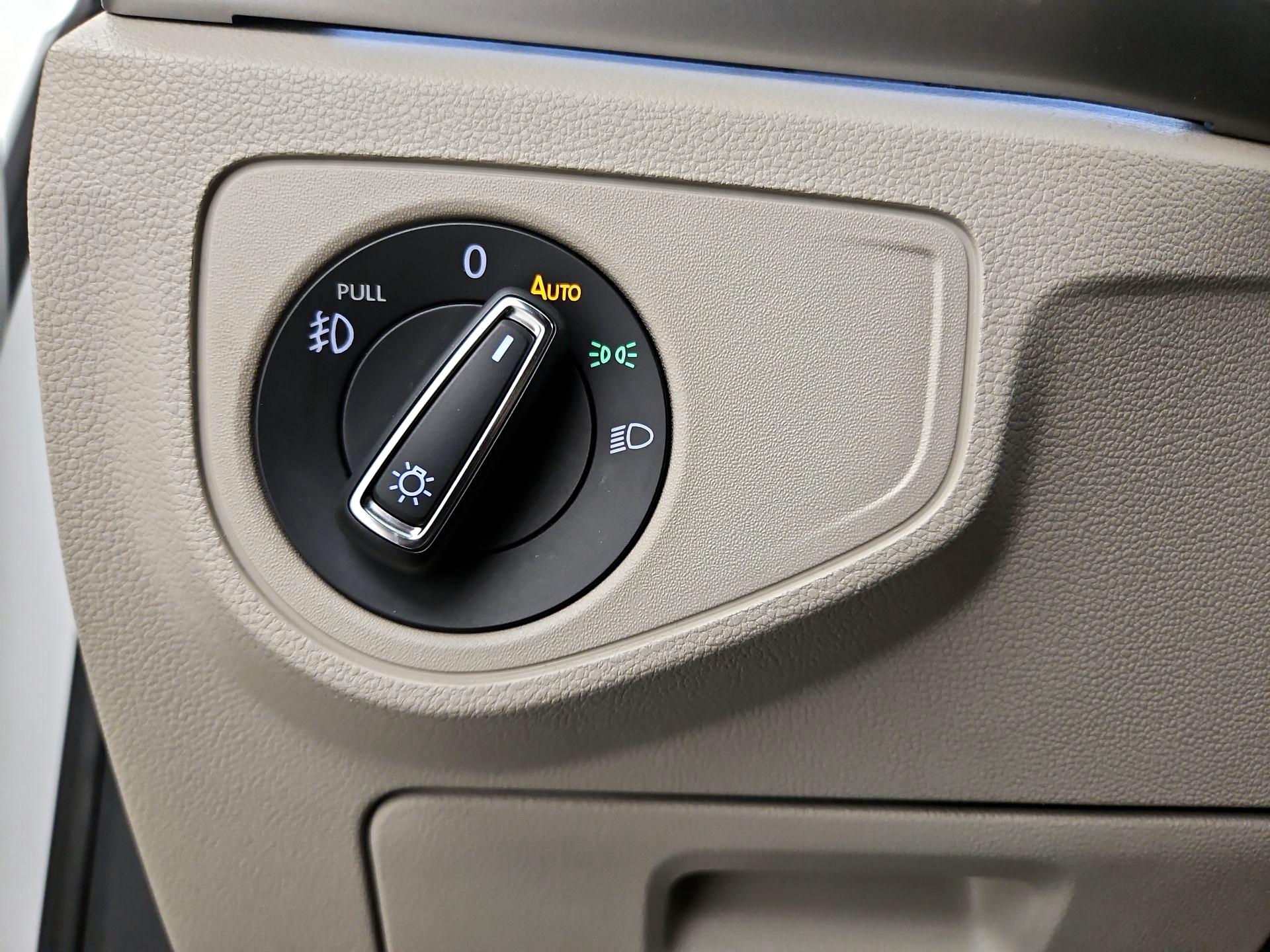 Thumbnail: 2018 Volkswagen Atlas - 13