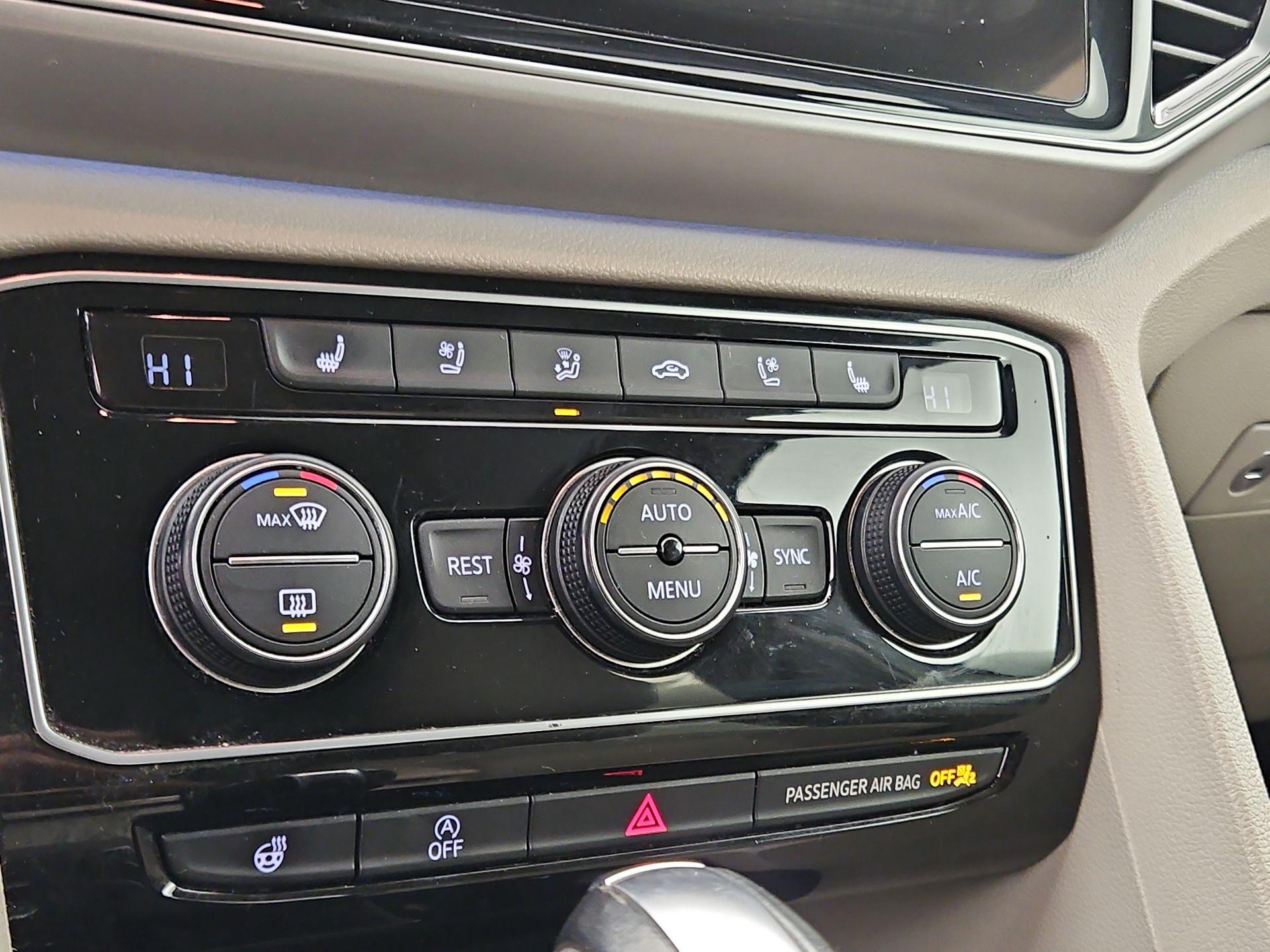 Thumbnail: 2018 Volkswagen Atlas - 16