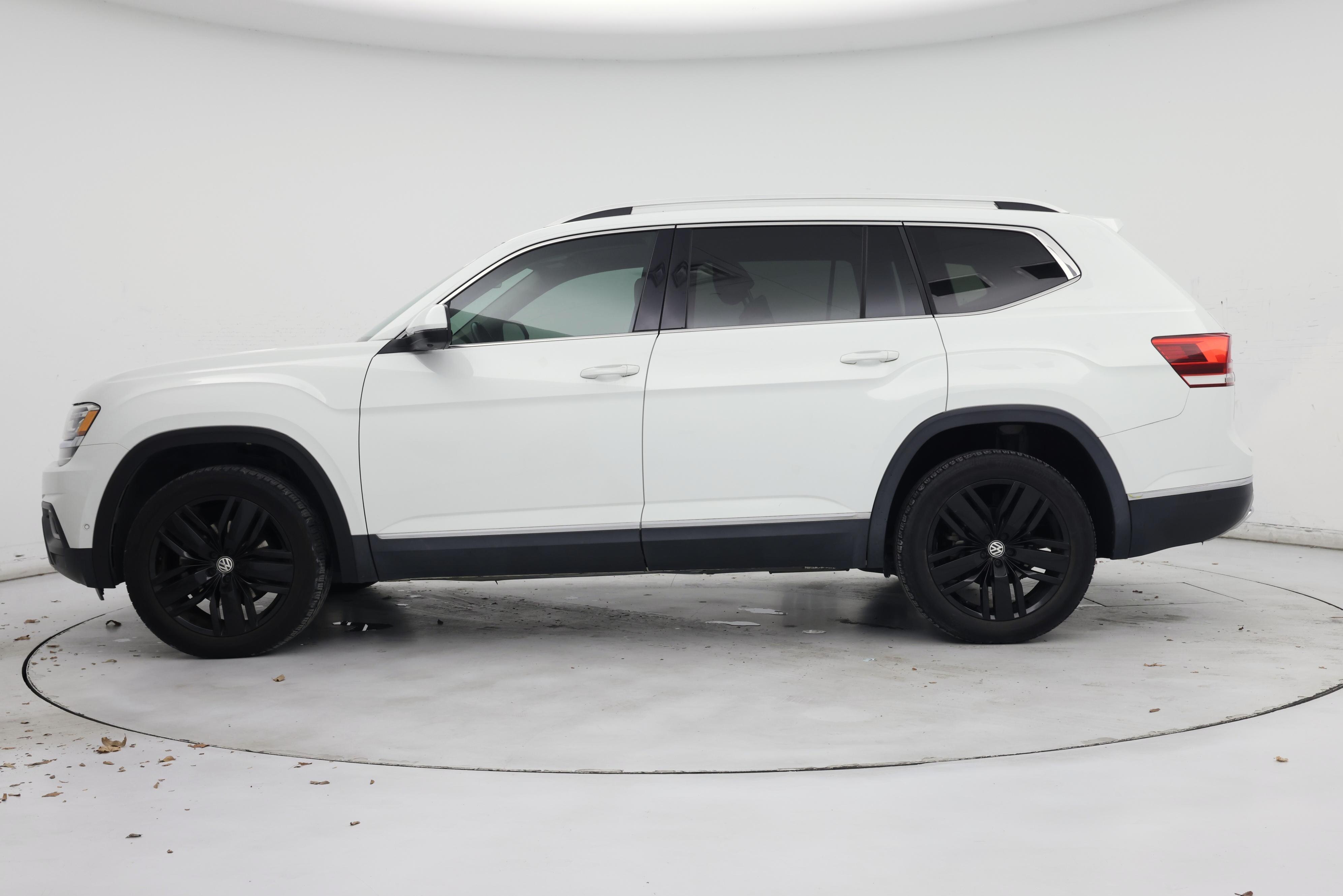 Thumbnail: 2018 Volkswagen Atlas - 3