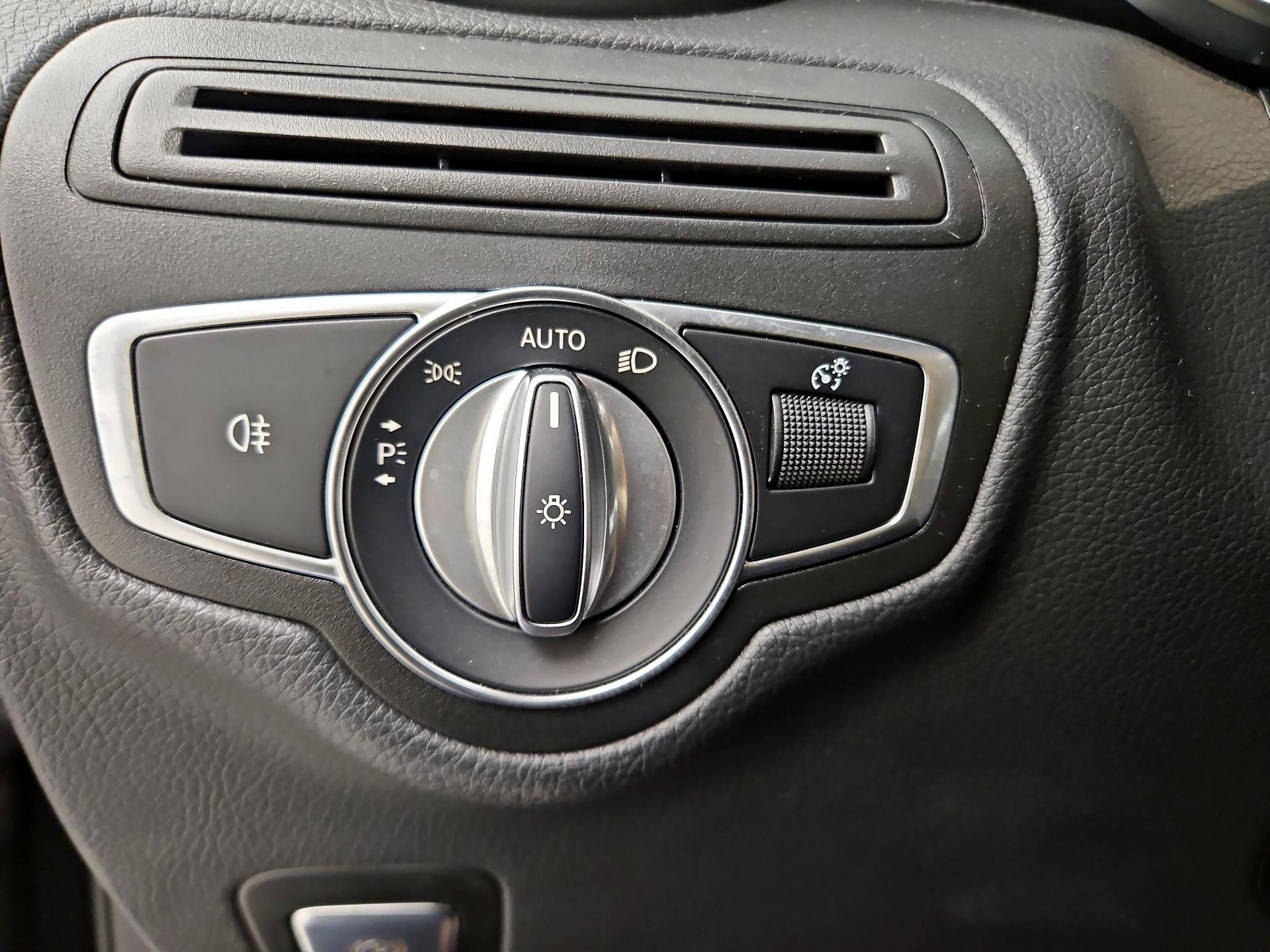 Thumbnail: 2020 Mercedes-Benz GLC - 13