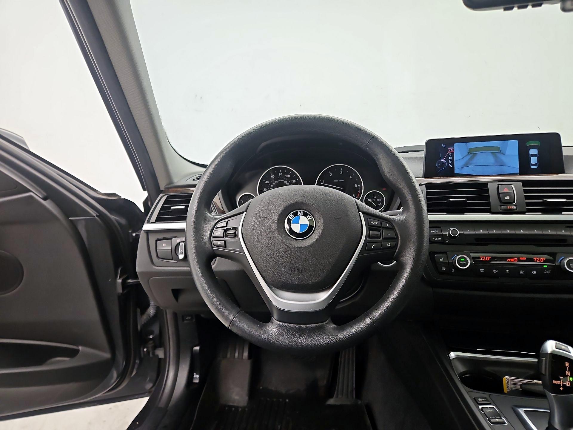 Thumbnail: 2015 BMW 3 Series - 10