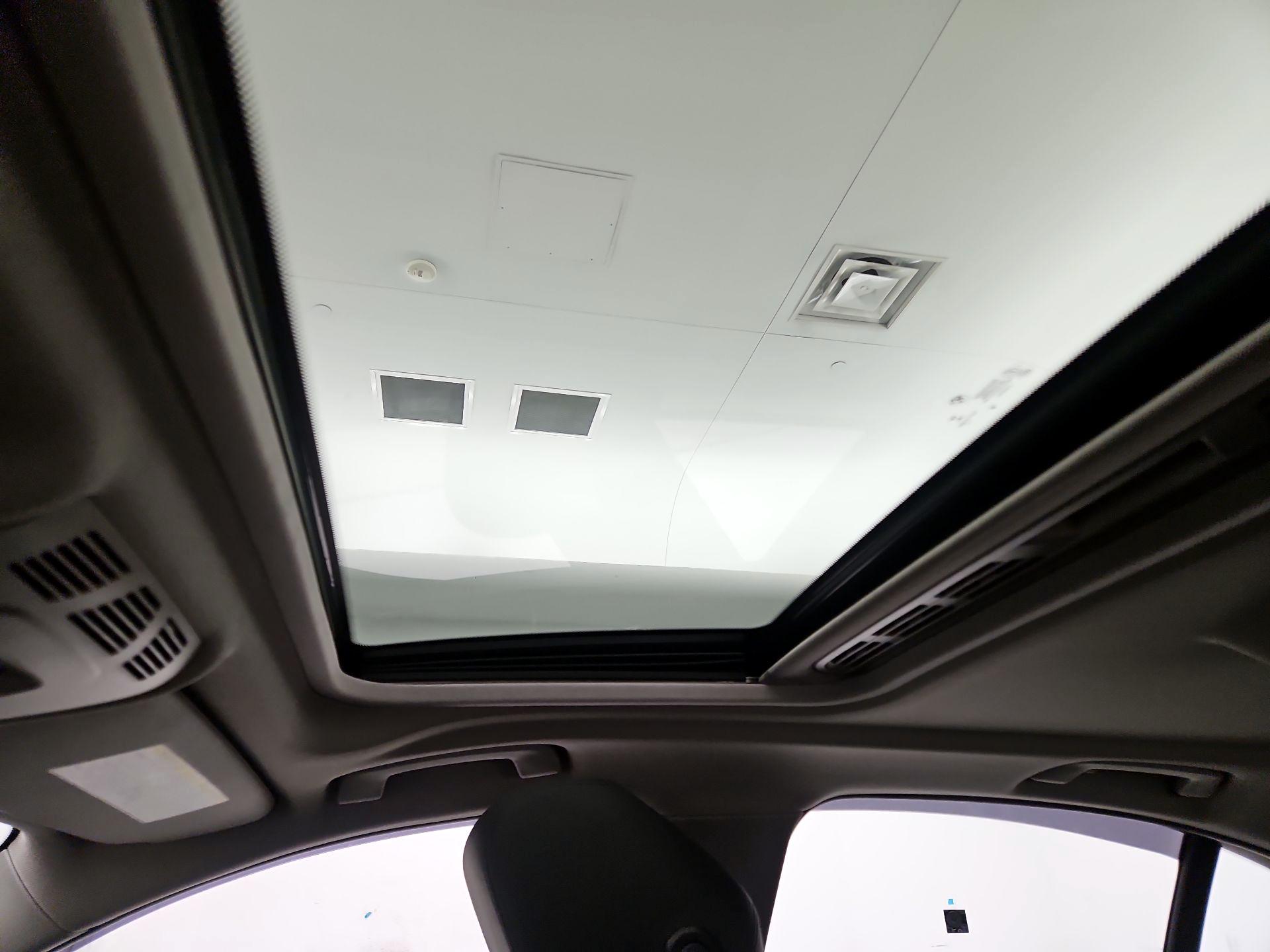 Thumbnail: 2015 BMW 3 Series - 18