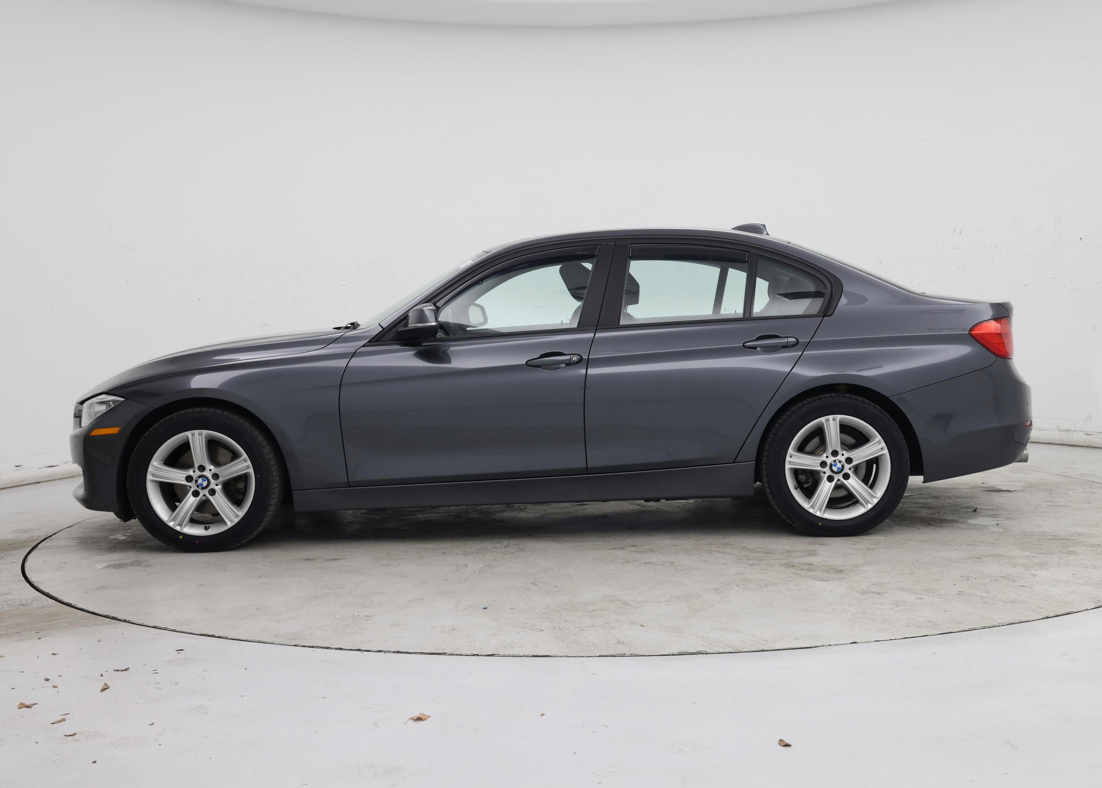 Thumbnail: 2015 BMW 3 Series - 3