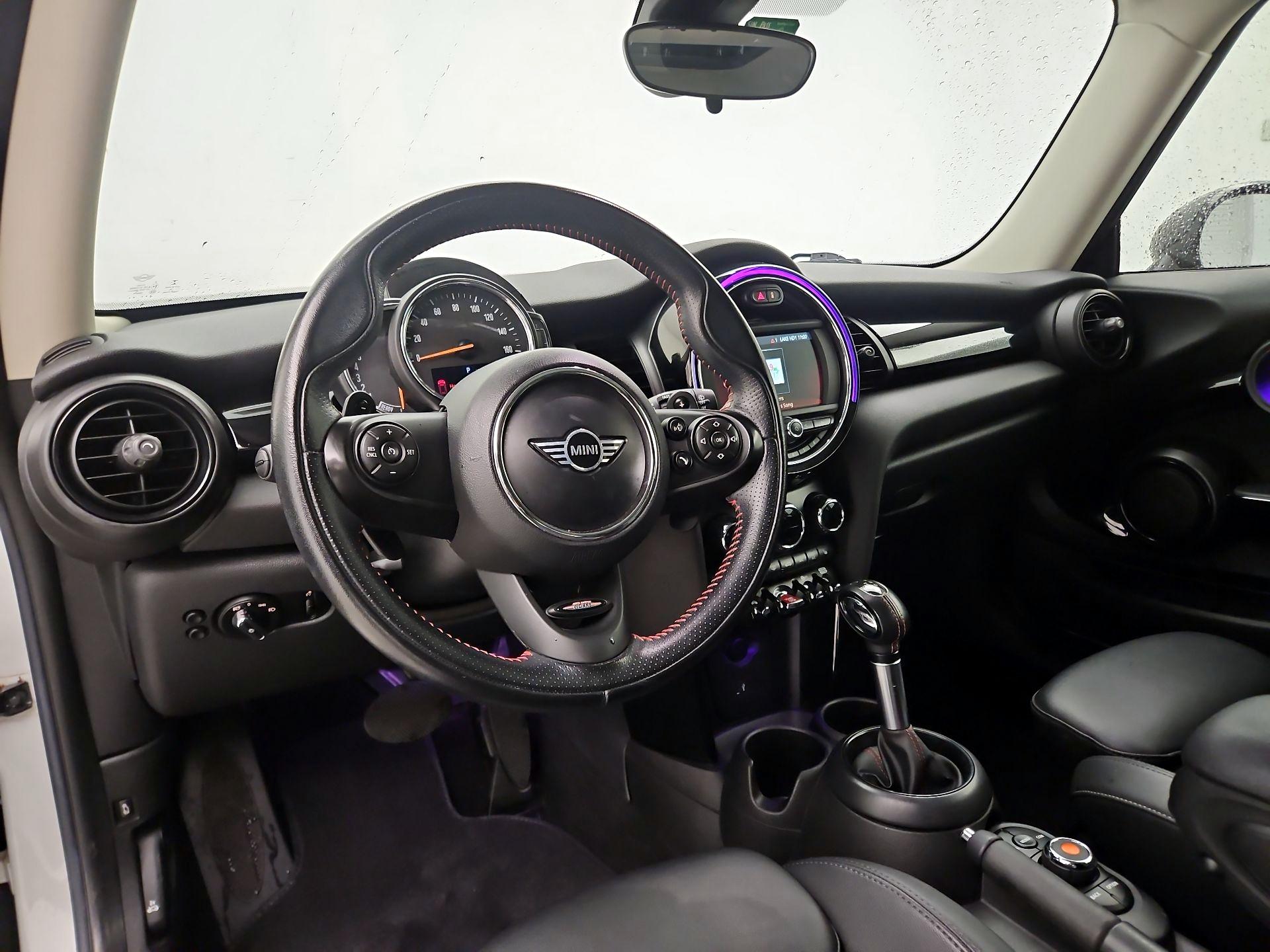 Thumbnail: 2019 MINI Cooper Hardtop - 9