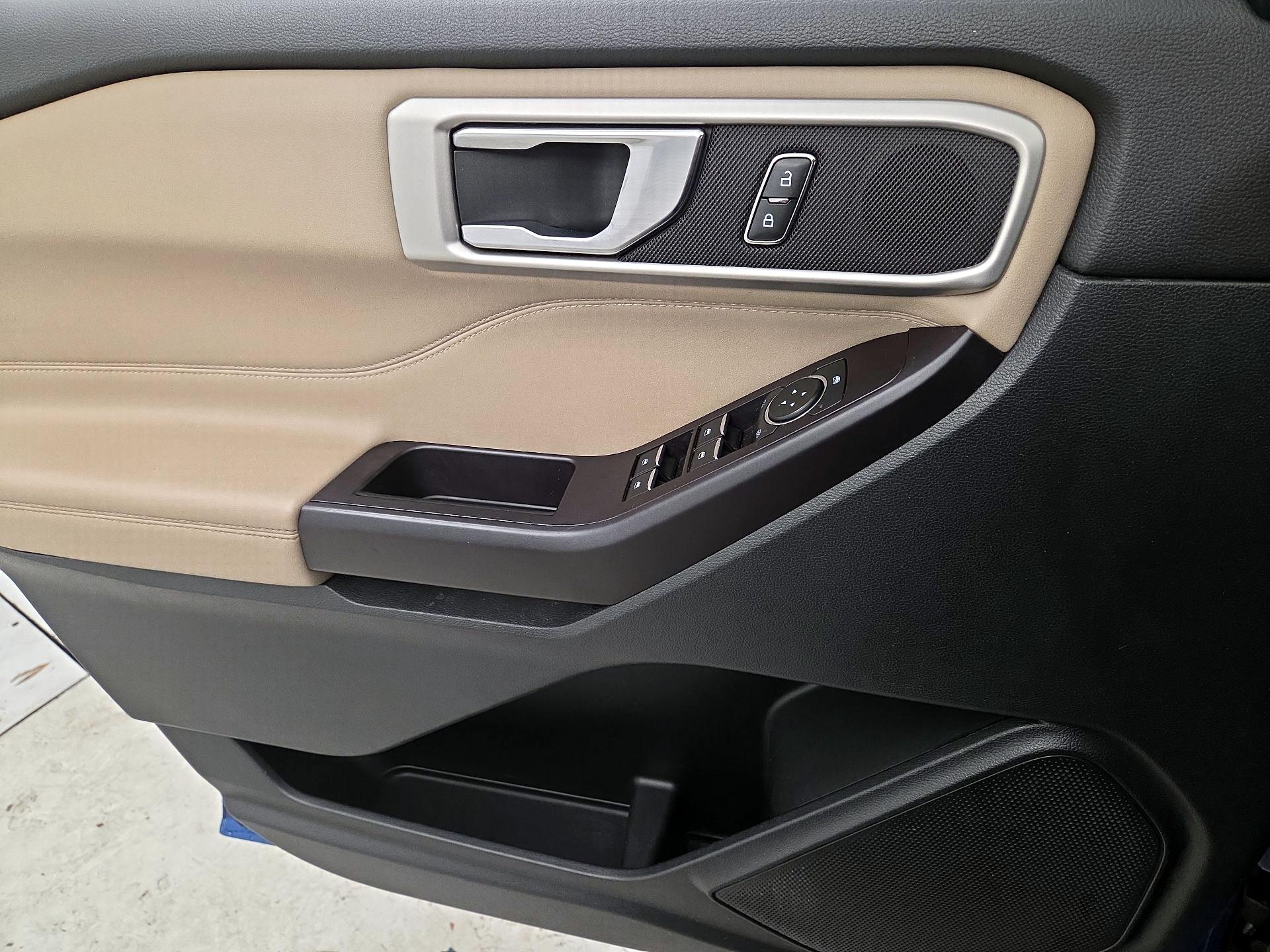 Thumbnail: 2020 Ford Explorer - 12