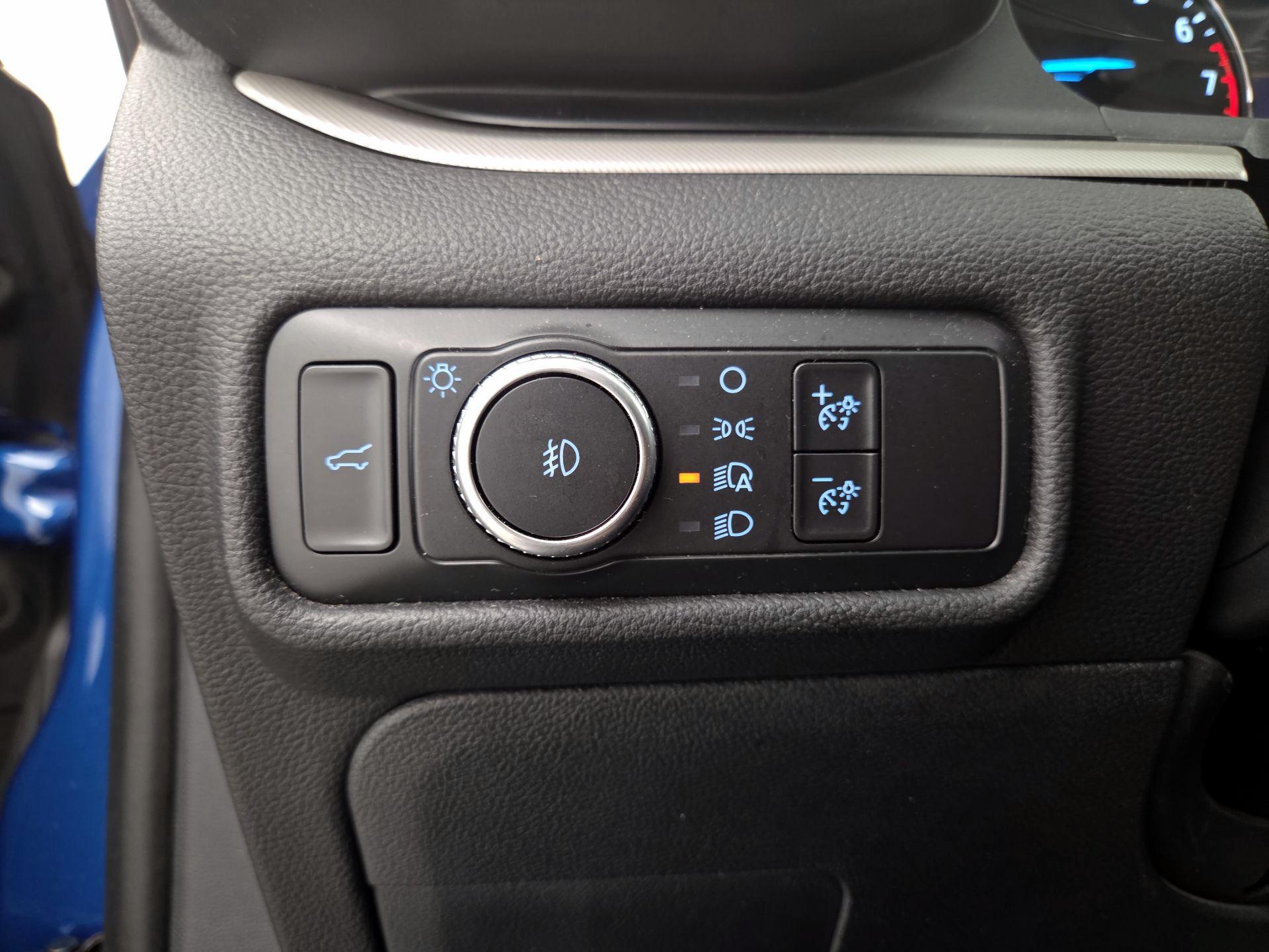 Thumbnail: 2020 Ford Explorer - 13