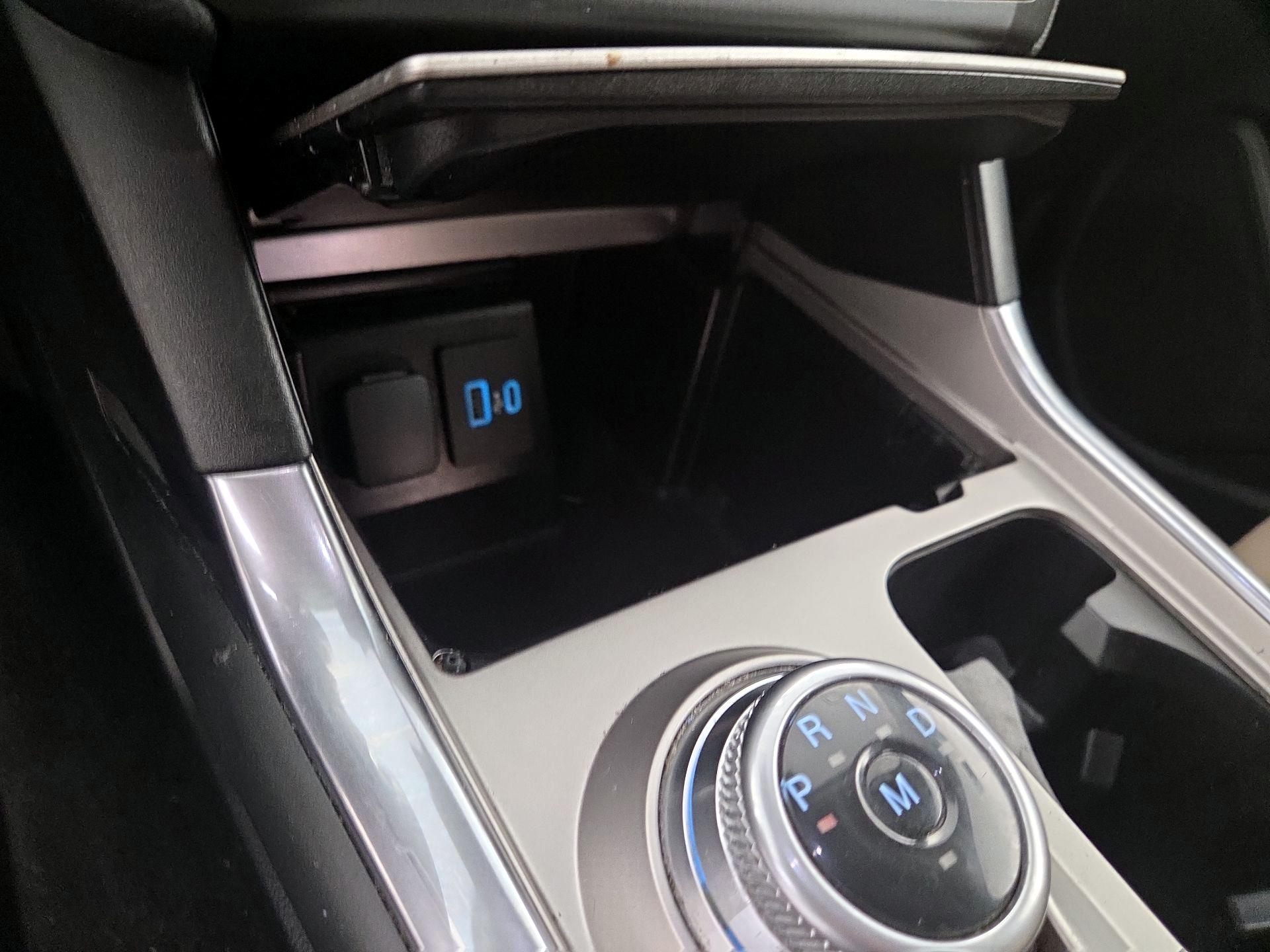 Thumbnail: 2020 Ford Explorer - 18