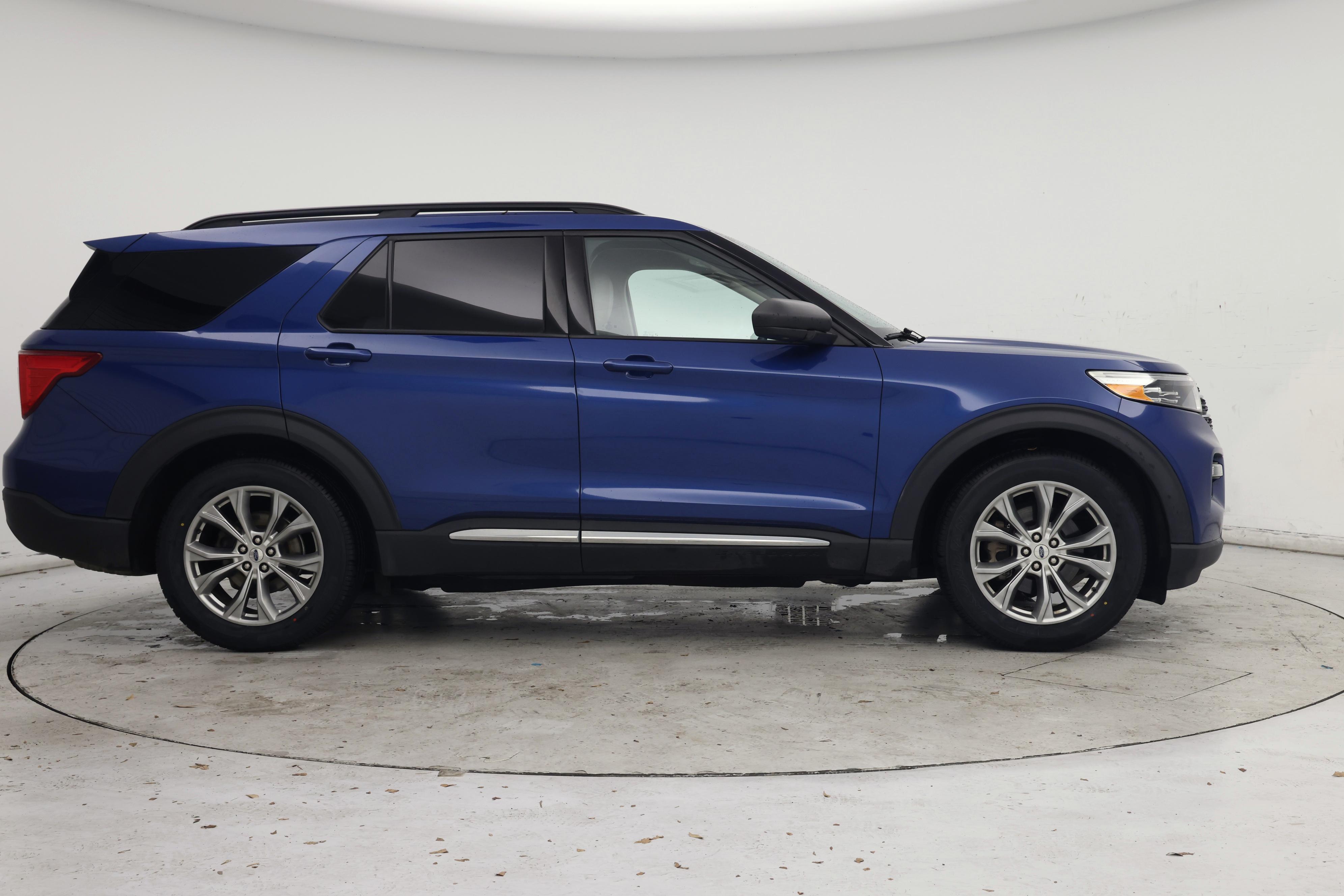 Thumbnail: 2020 Ford Explorer - 7