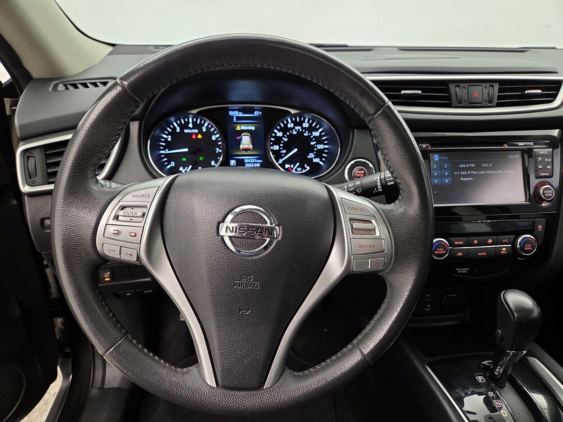 Thumbnail: 2015 Nissan Rogue - 10