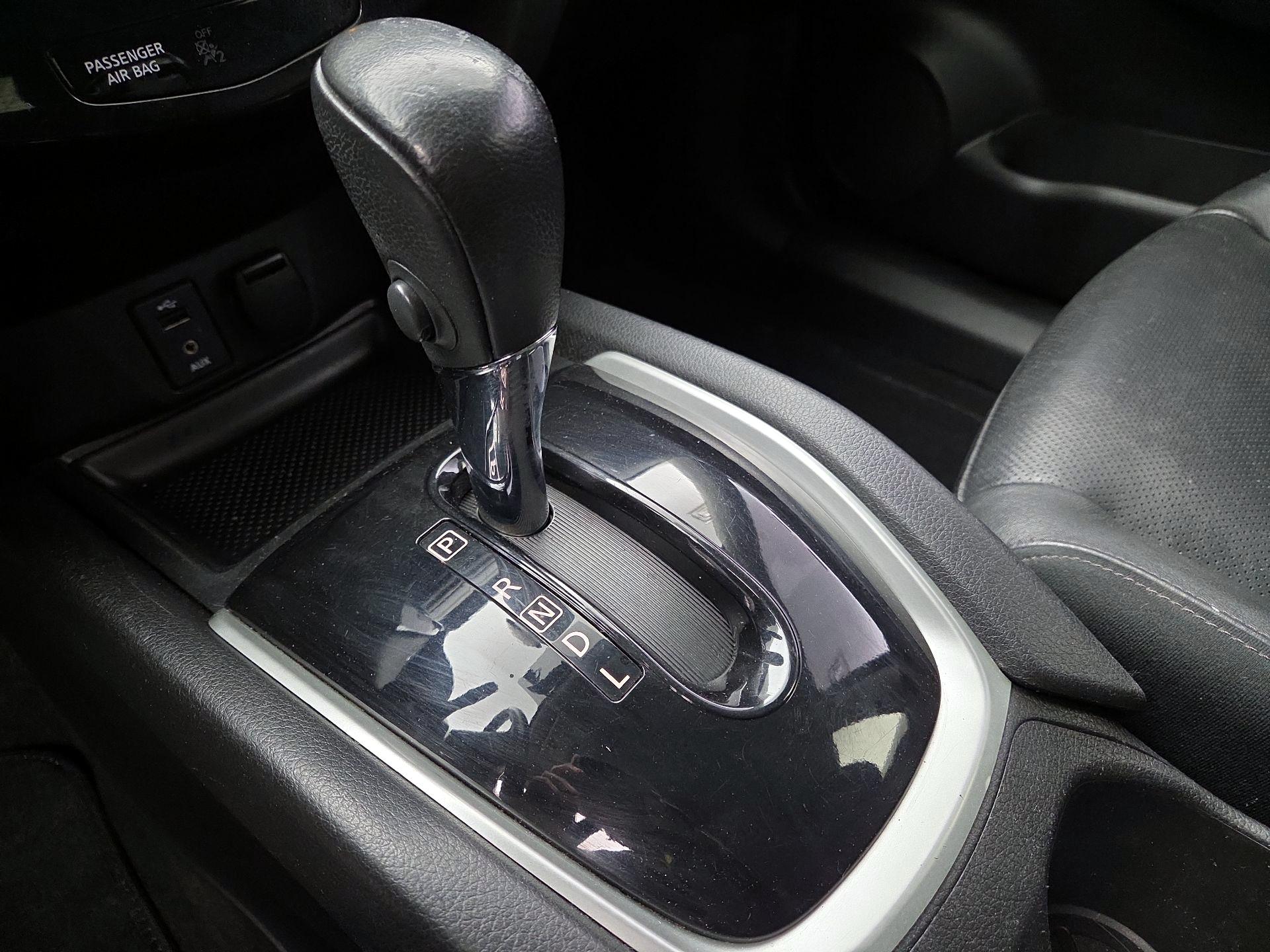 Thumbnail: 2015 Nissan Rogue - 17