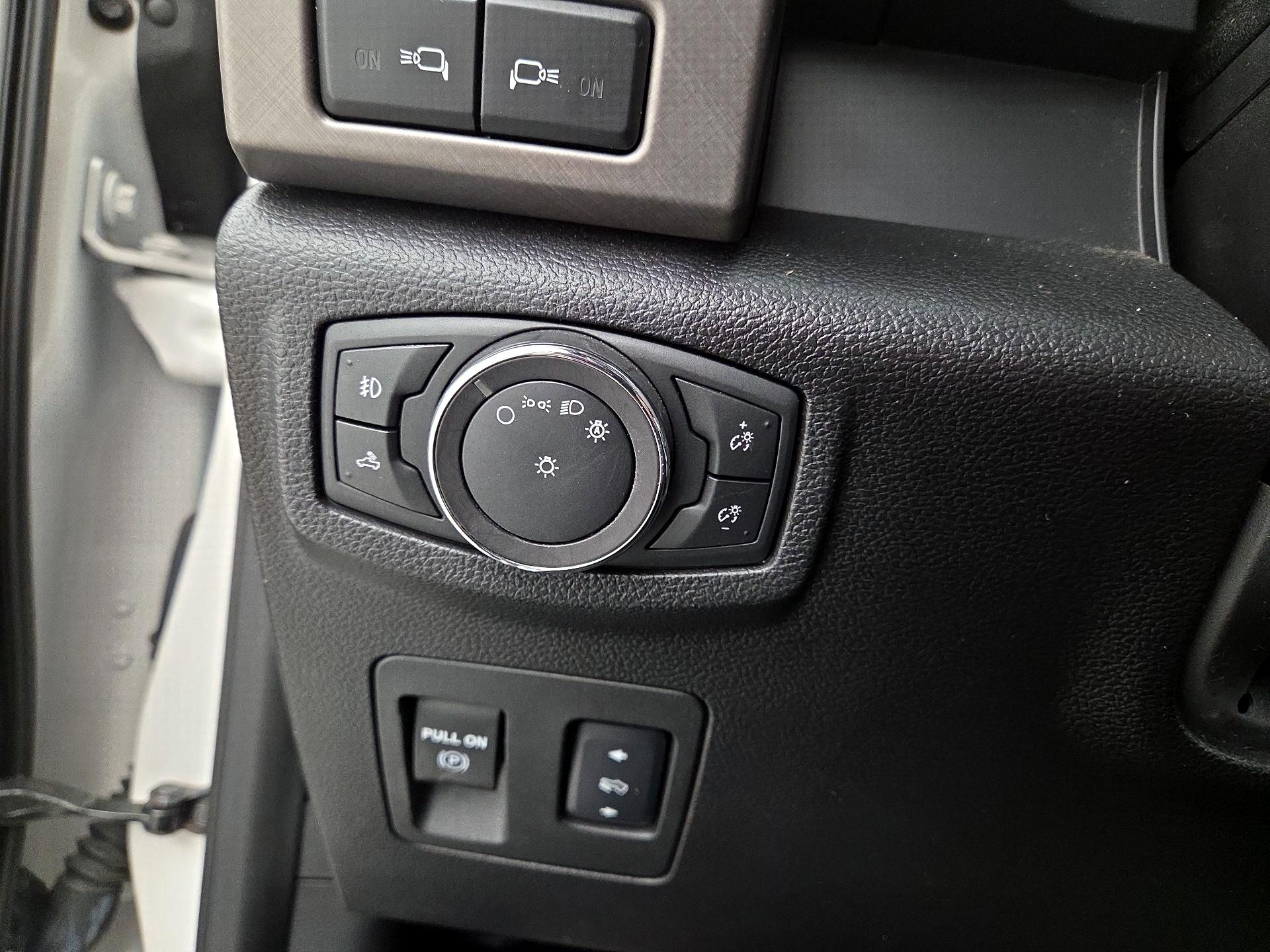 Thumbnail: 2018 Ford F-150 - 13