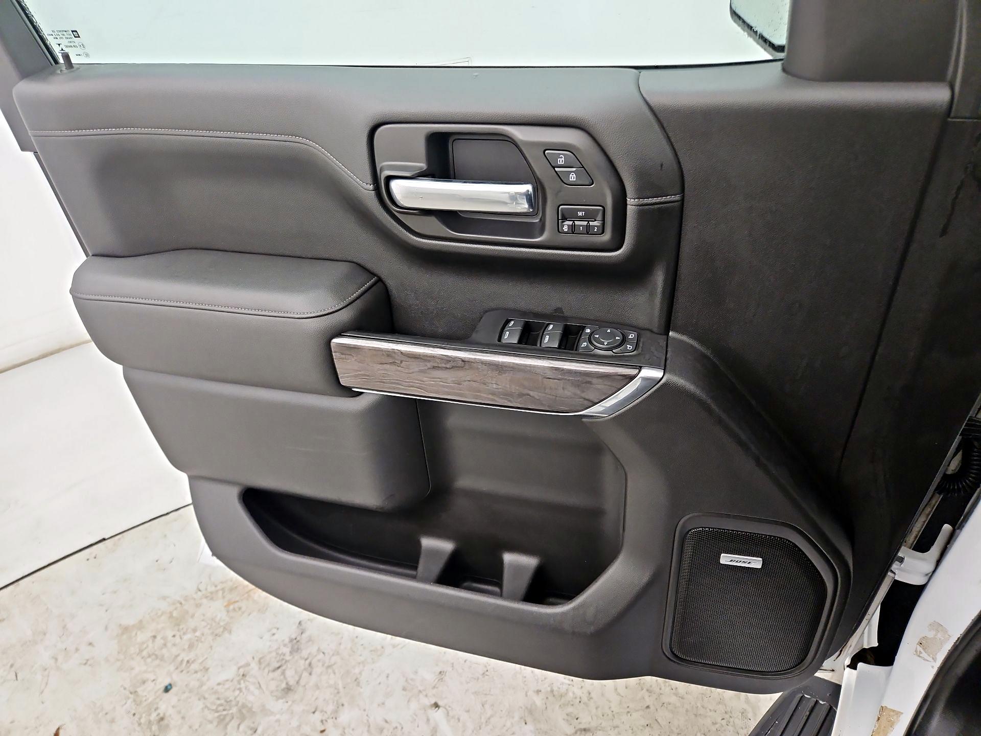 Thumbnail: 2020 Chevrolet Silverado 1500 - 12