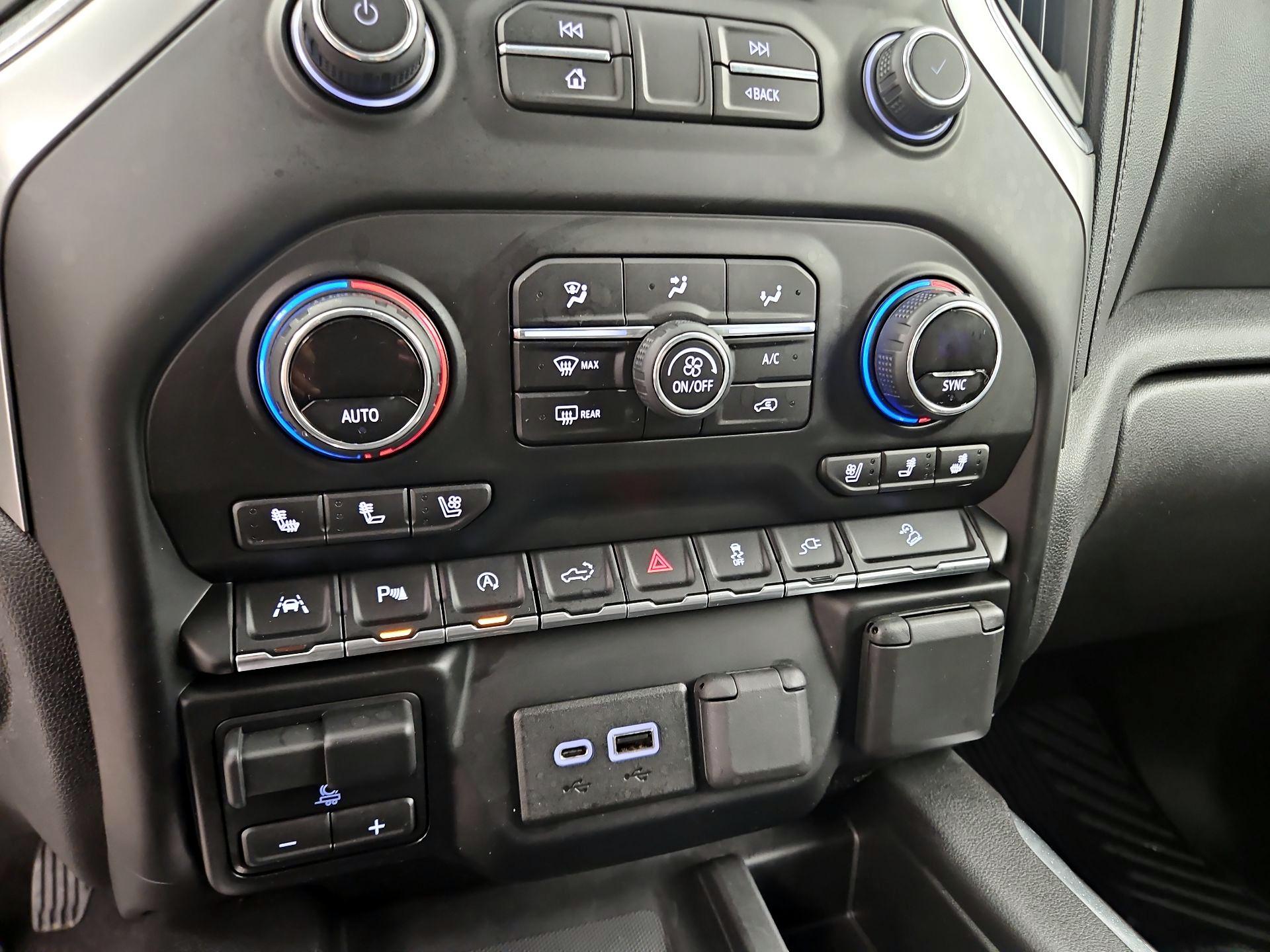 Thumbnail: 2020 Chevrolet Silverado 1500 - 16