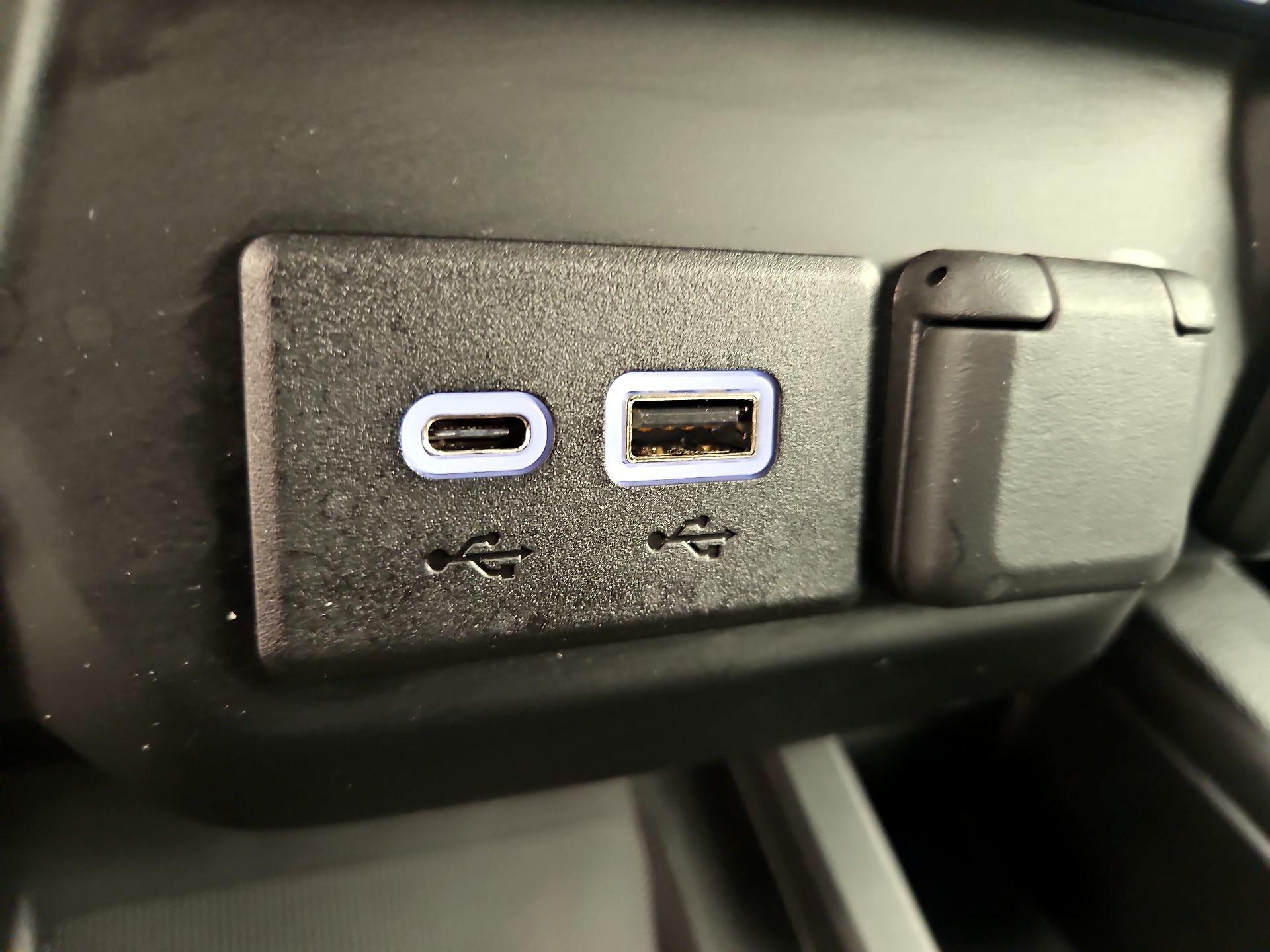 Thumbnail: 2020 Chevrolet Silverado 1500 - 18