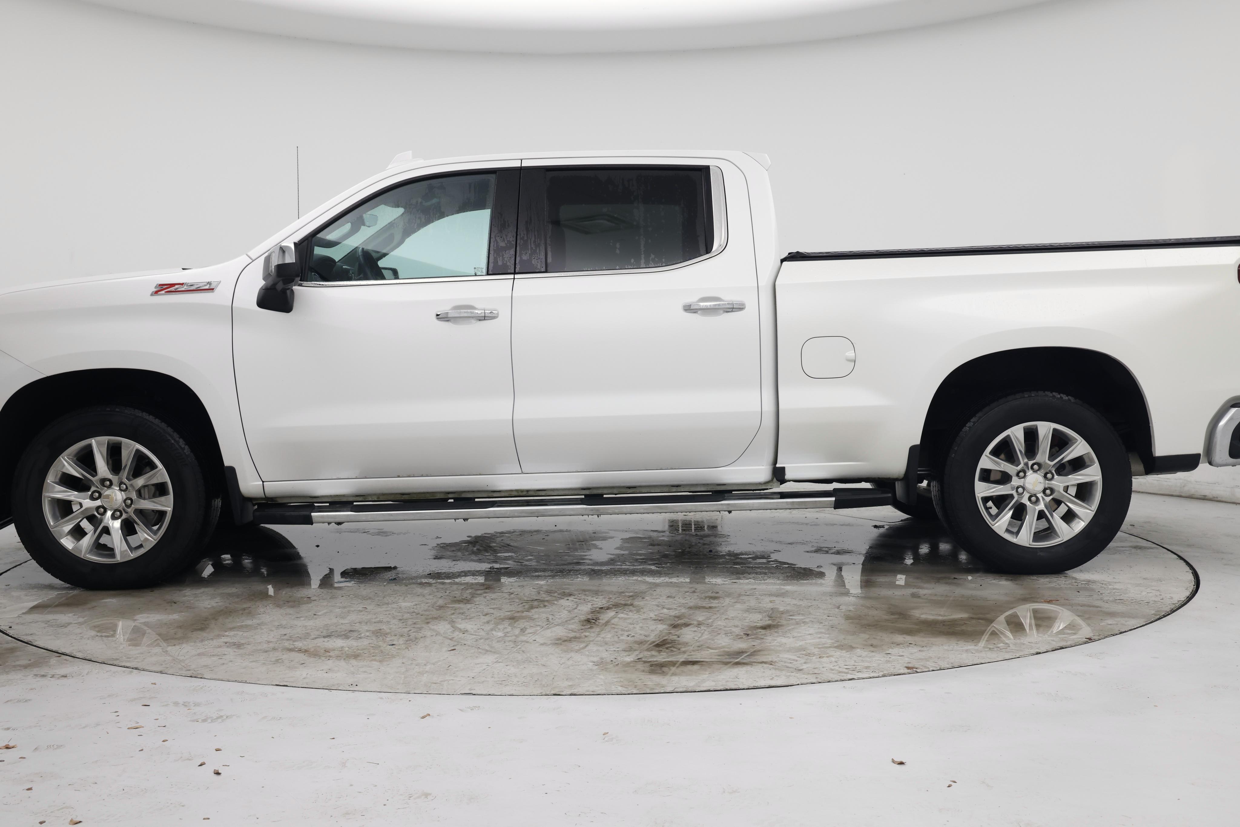 Thumbnail: 2020 Chevrolet Silverado 1500 - 3