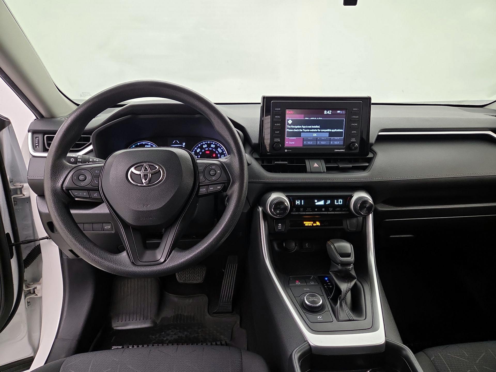 Thumbnail: 2021 Toyota RAV4 - 9