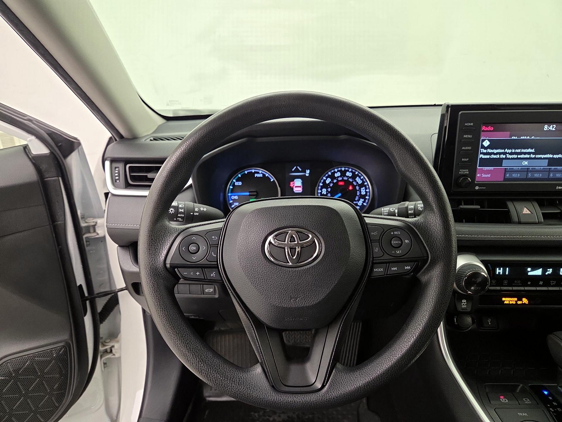 Thumbnail: 2021 Toyota RAV4 - 10