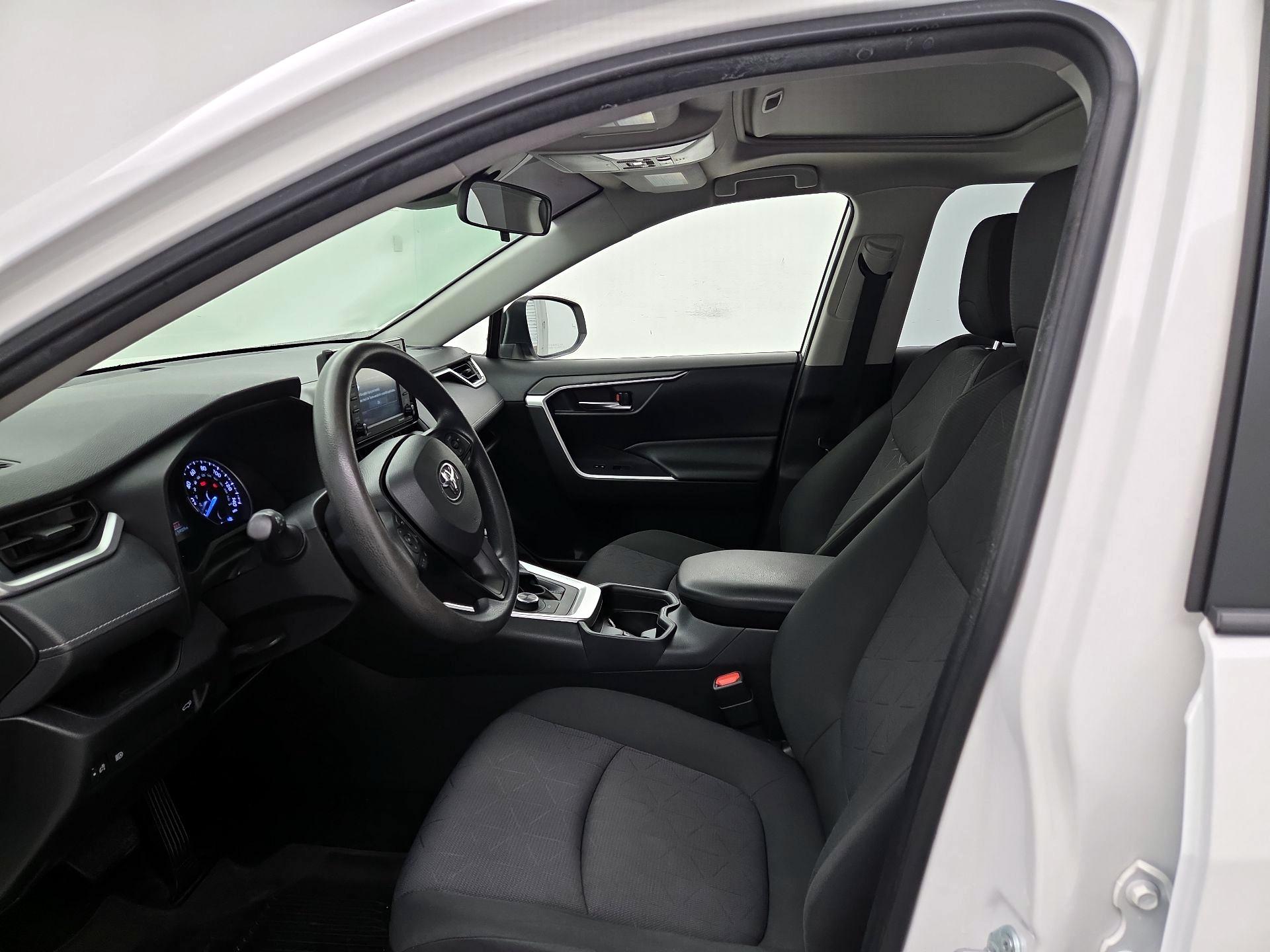 Thumbnail: 2021 Toyota RAV4 - 11